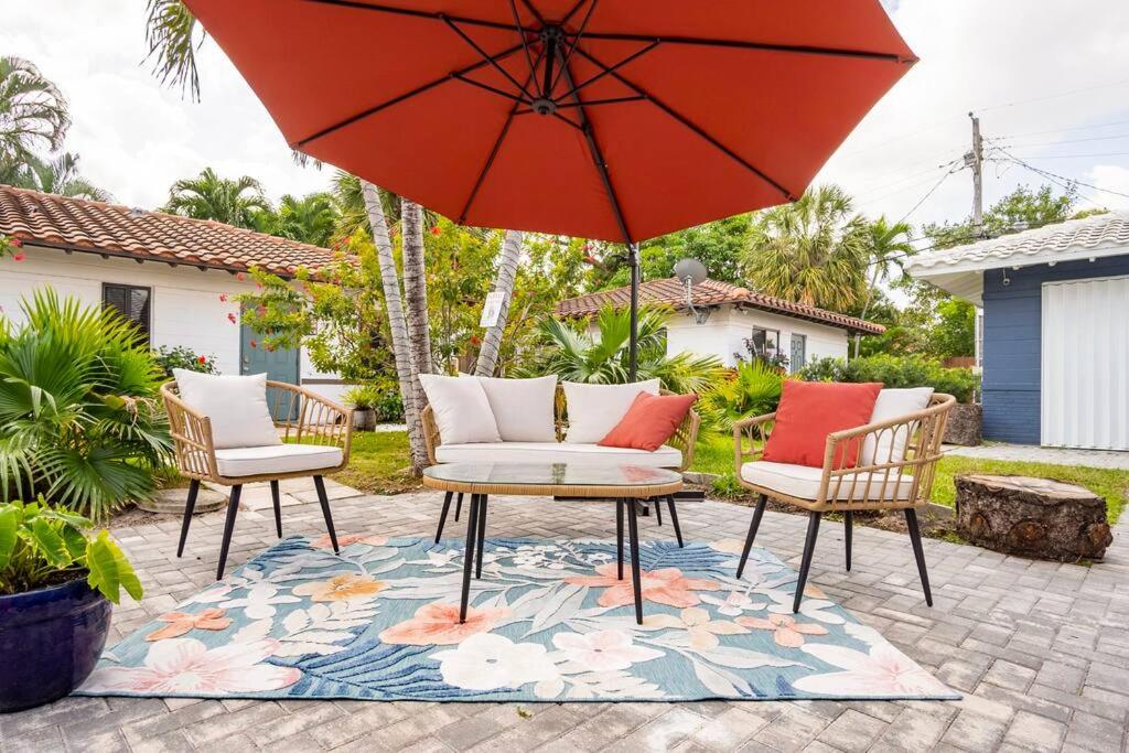 Sunny Retreat in Flamingo Suite!