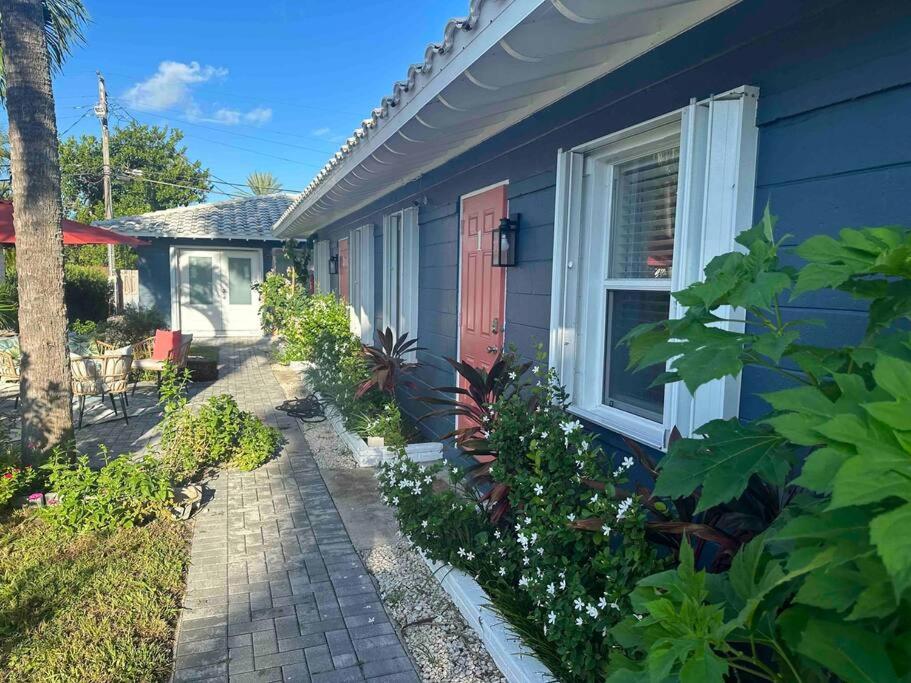 Sunny Retreat in Flamingo Suite!