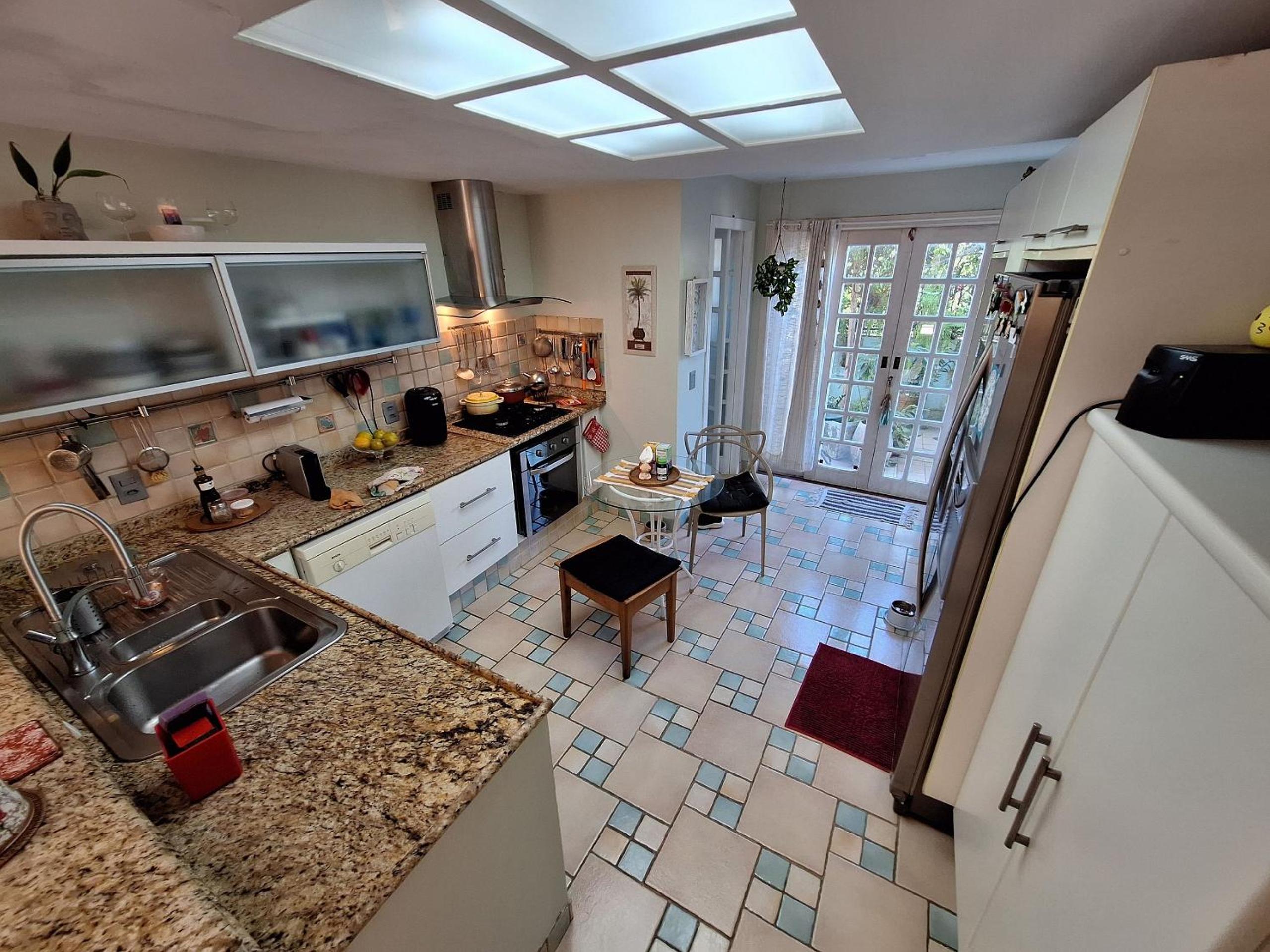 House Backyard Pool Garage Walking distance to the beach Recreio RJ - Next to Rock in Rio
