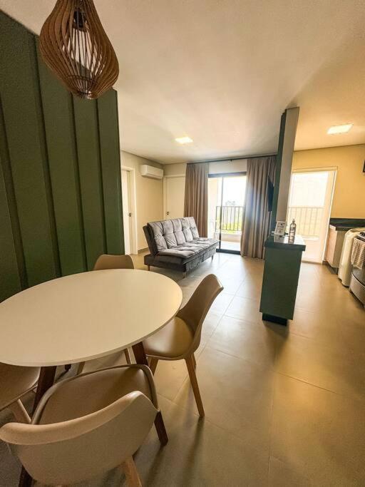 Apartamento Novo e Completo no Centro de Foz