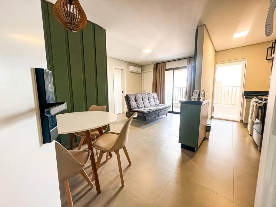 Apartamento Novo e Completo no Centro de Foz