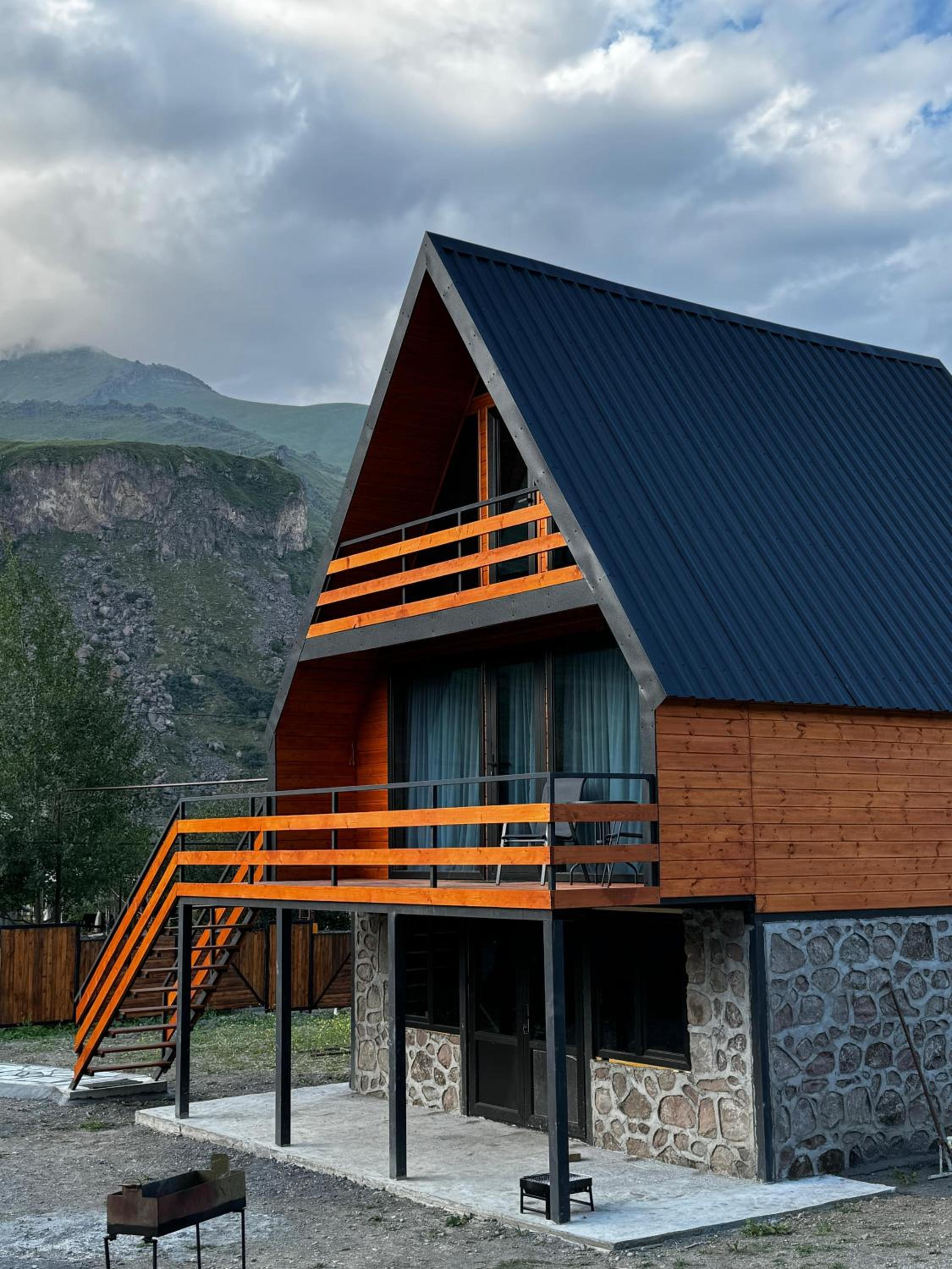 Andezit Kazbegi