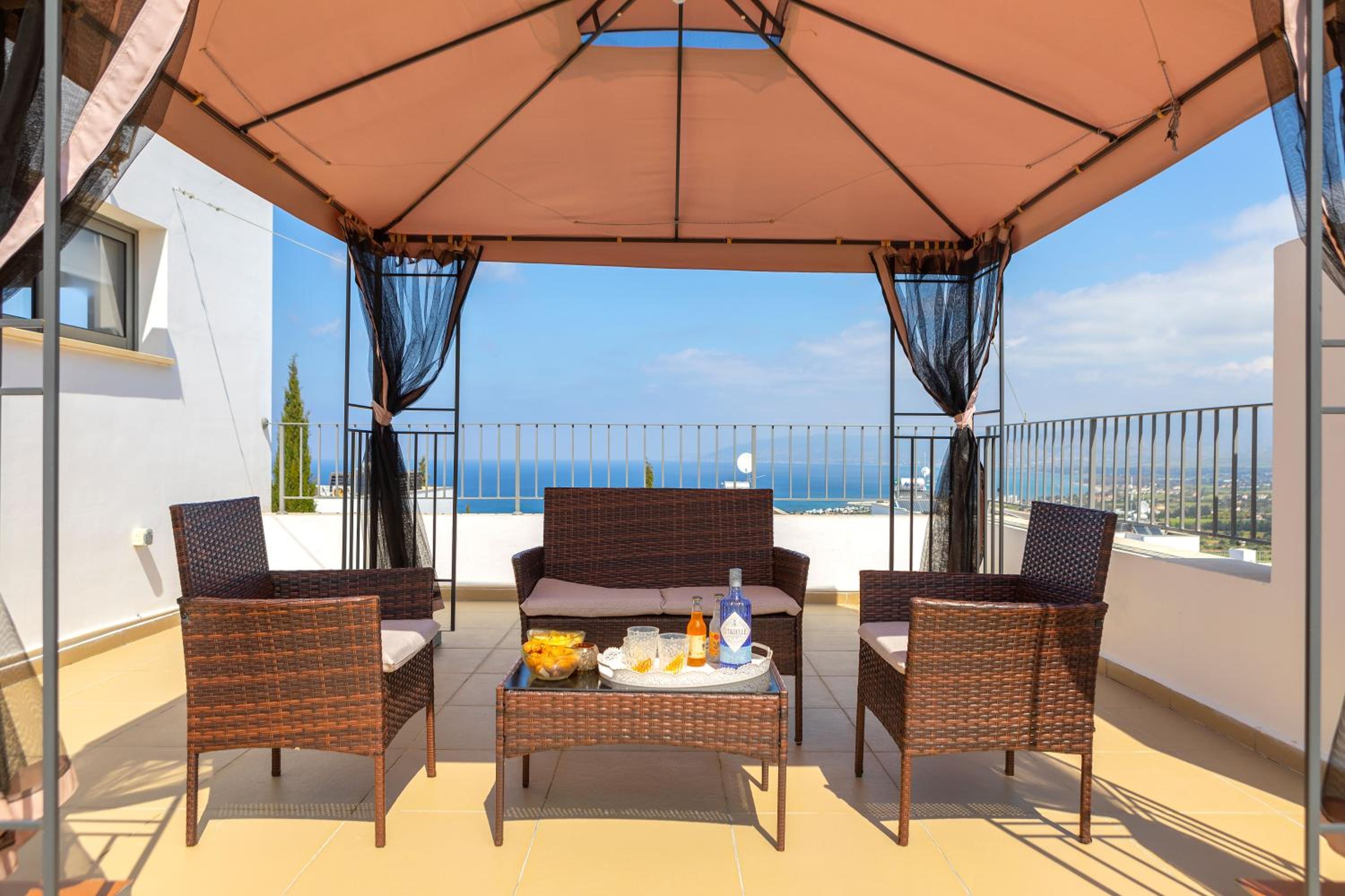 Lenia's Sea View Villa