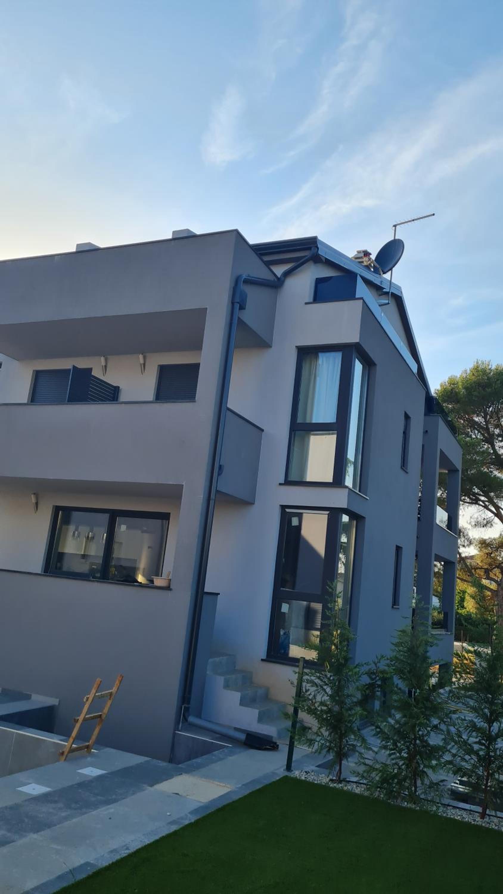VAL21,VILLA 200 m FROM THE SEA WITH POOL AND FITNESs view 4
