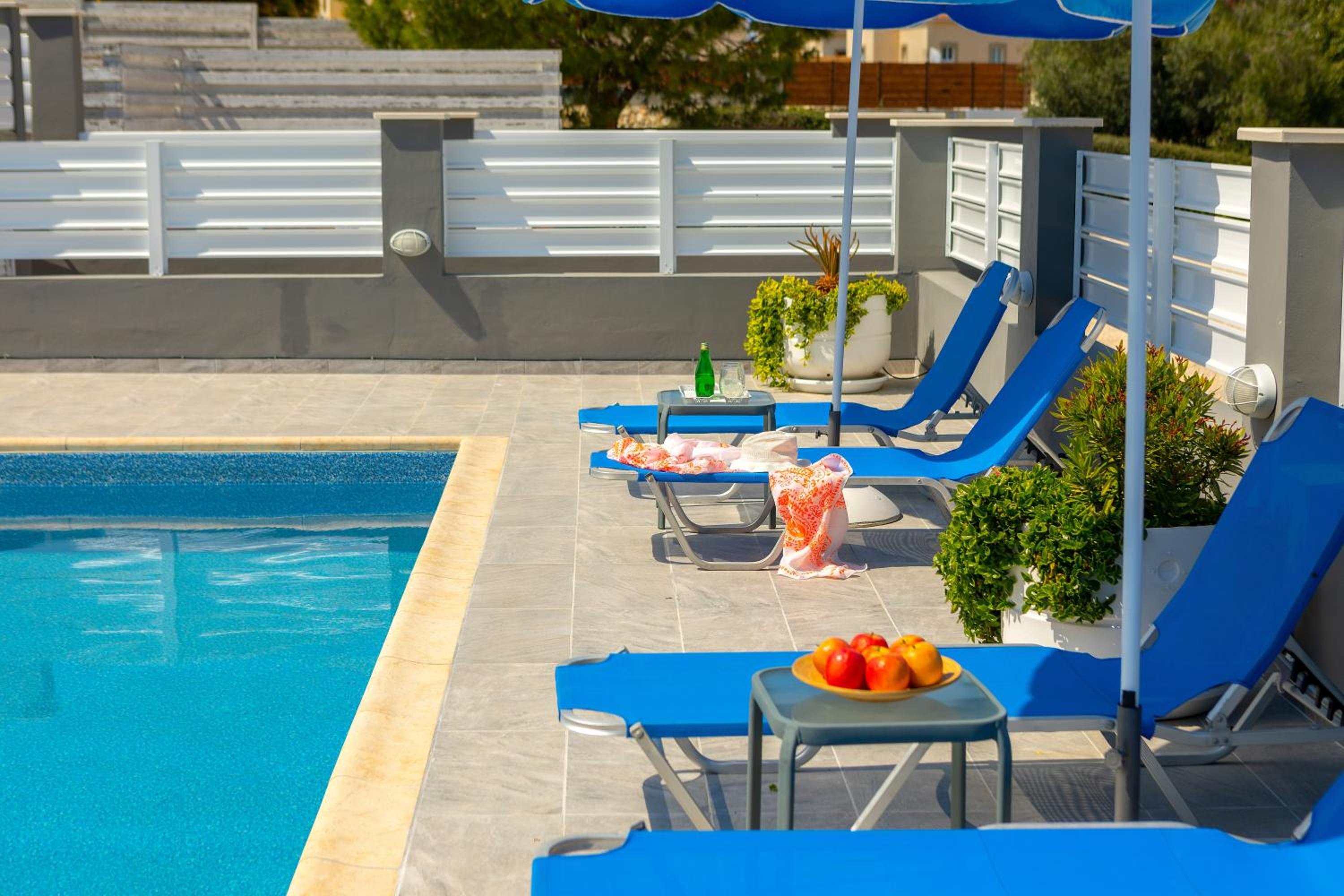 Lenia's Sea View Villa