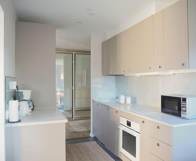 Spacious apartment with balcony and great location