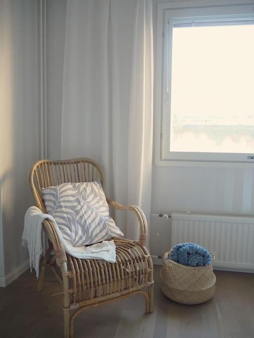 Spacious apartment with balcony and great location
