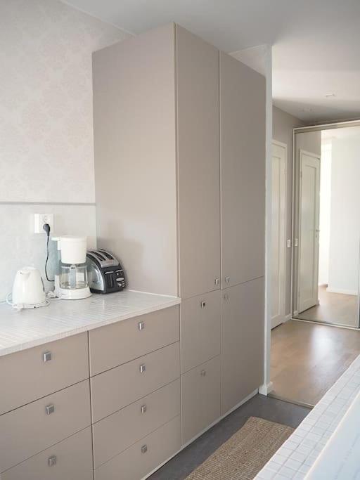 Spacious apartment with balcony and great location