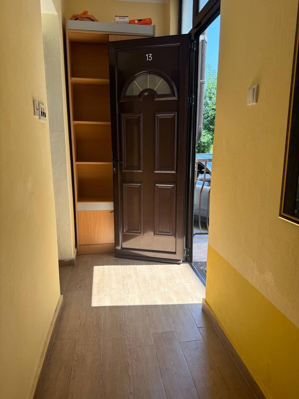 Photo 25