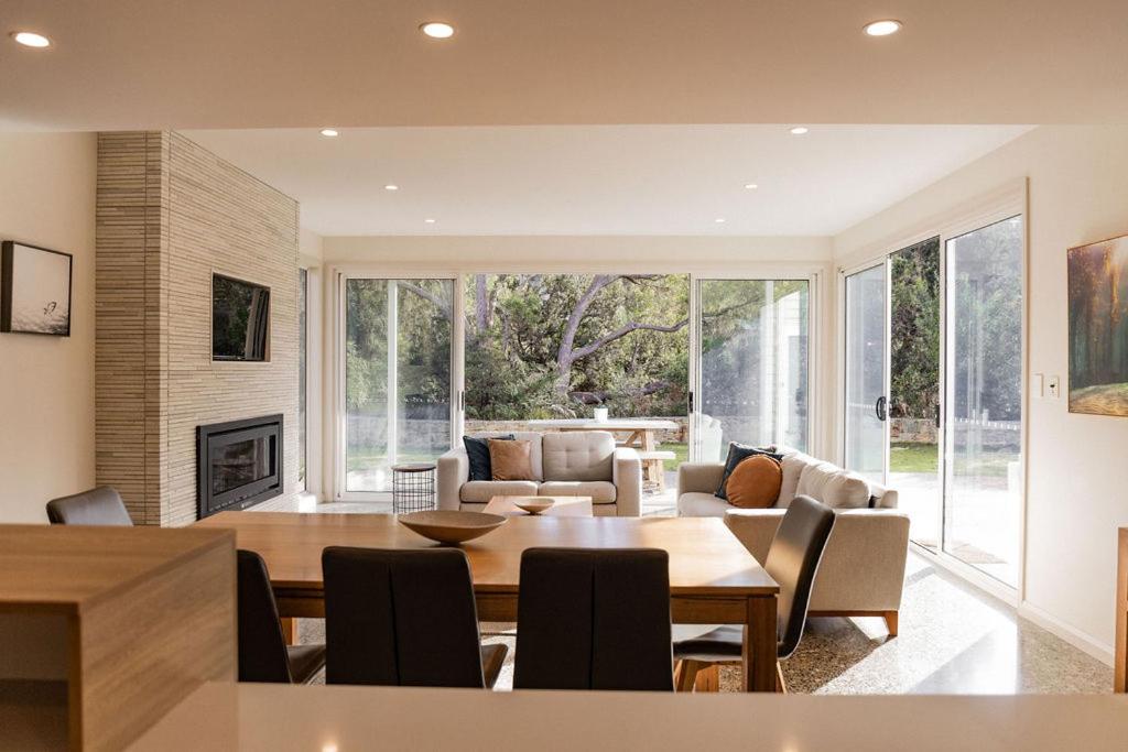 Baileys Beach House
