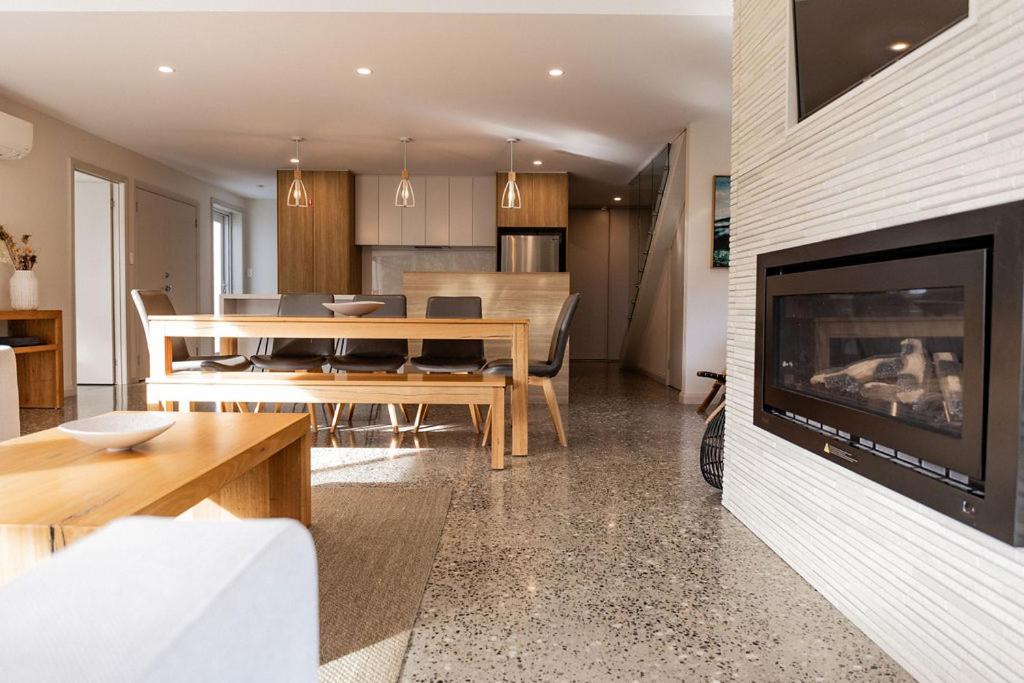 Baileys Beach House