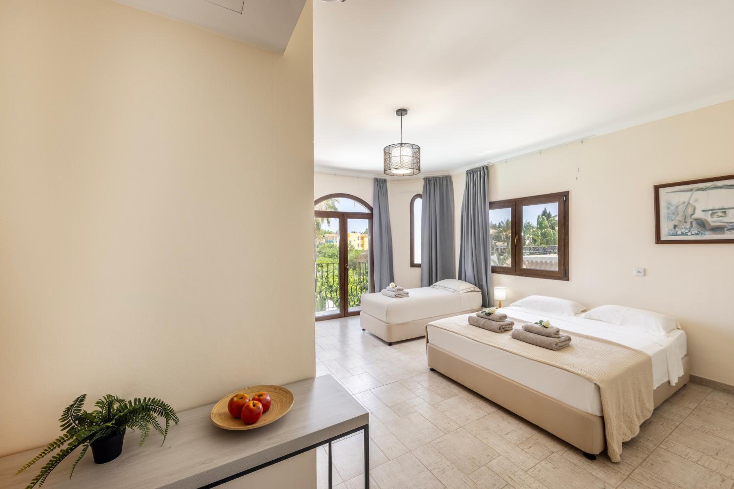 SunnyVillas: 4BR SeaFront Villa*Private Pool*BW44