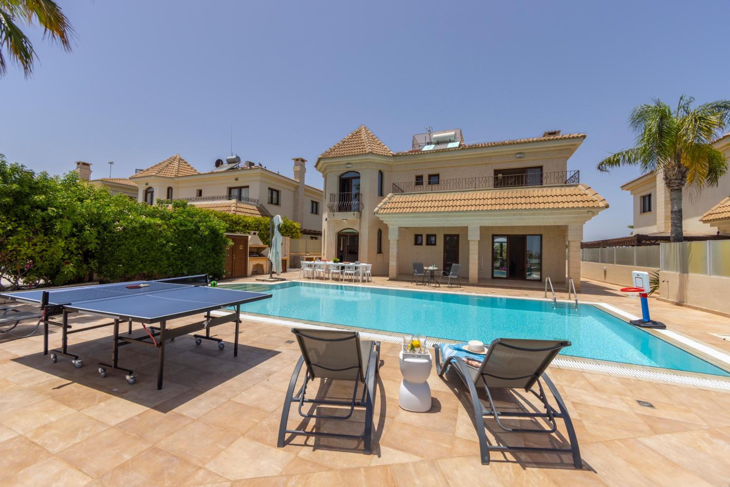 SunnyVillas: 4BR SeaFront Villa*Private Pool*BW44