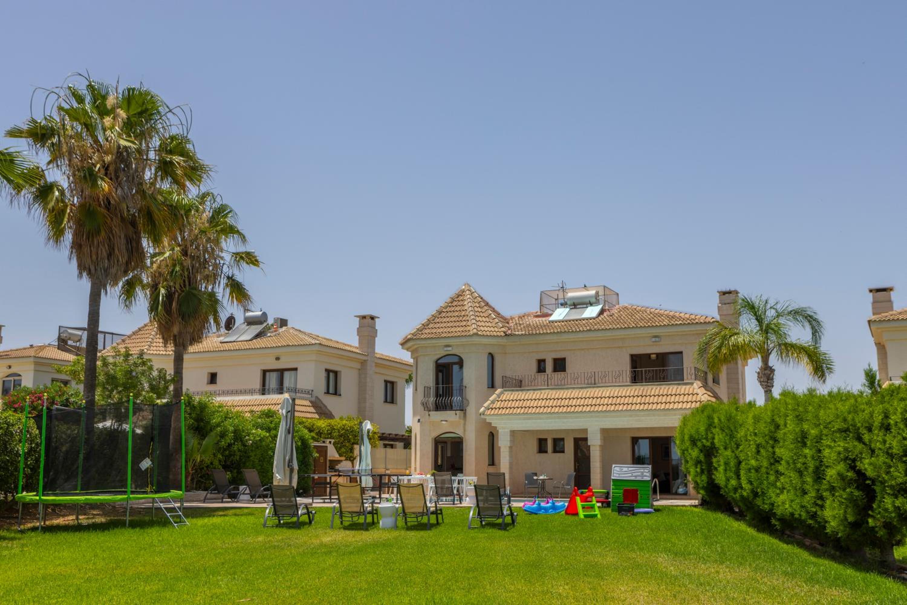 SunnyVillas: 4BR SeaFront Villa*Private Pool*BW44