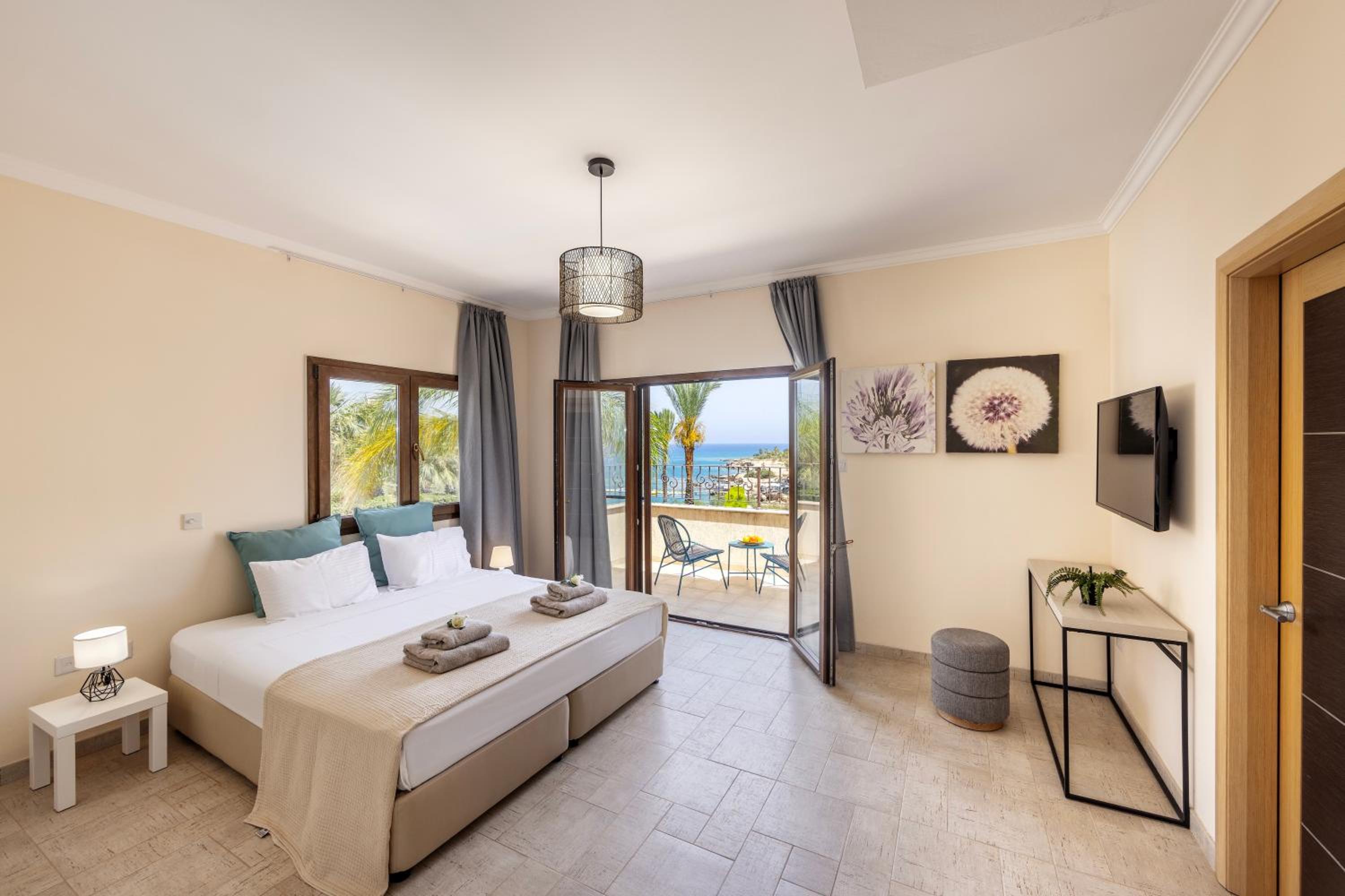 SunnyVillas: 4BR SeaFront Villa*Private Pool*BW44