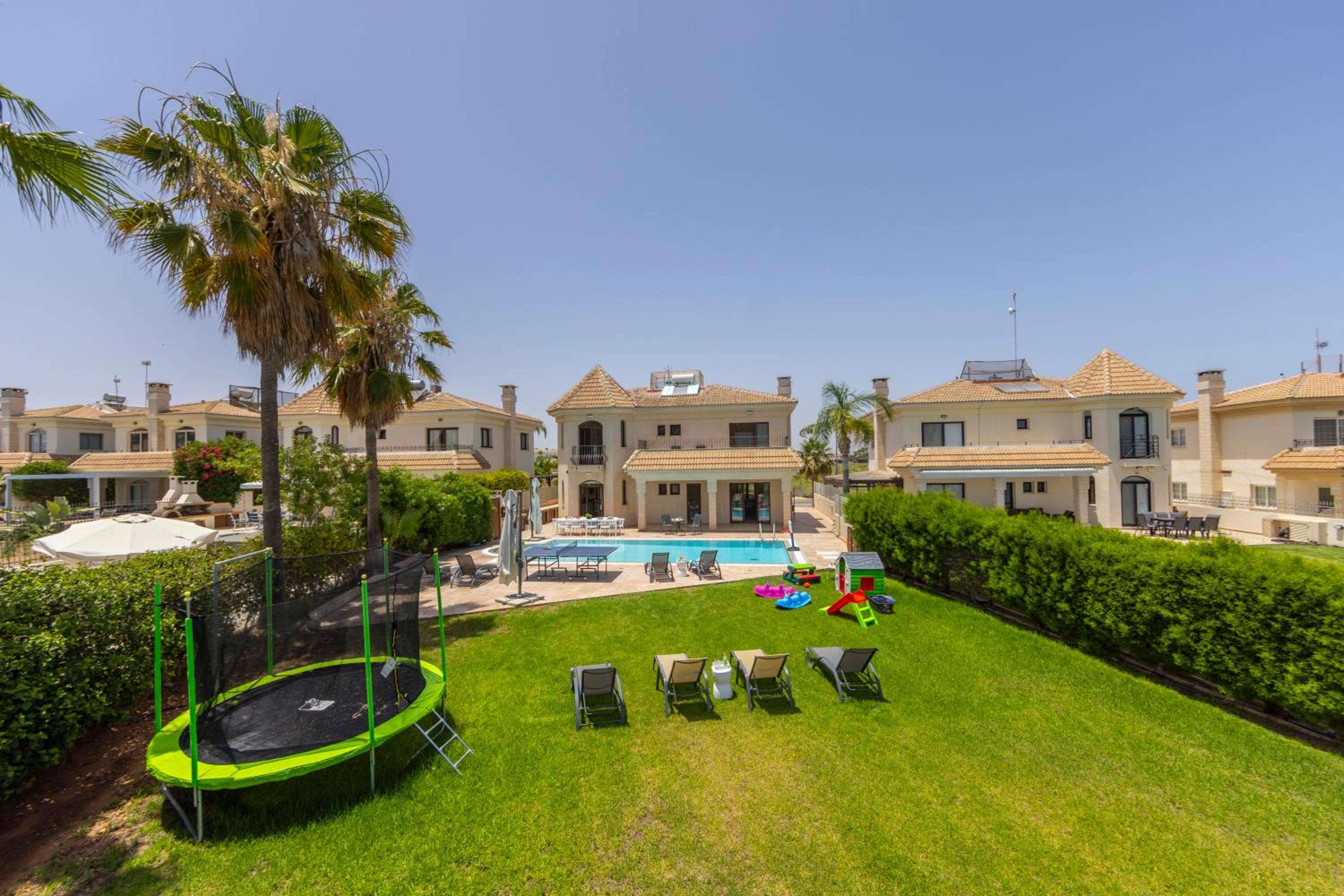 SunnyVillas: 4BR SeaFront Villa*Private Pool*BW44