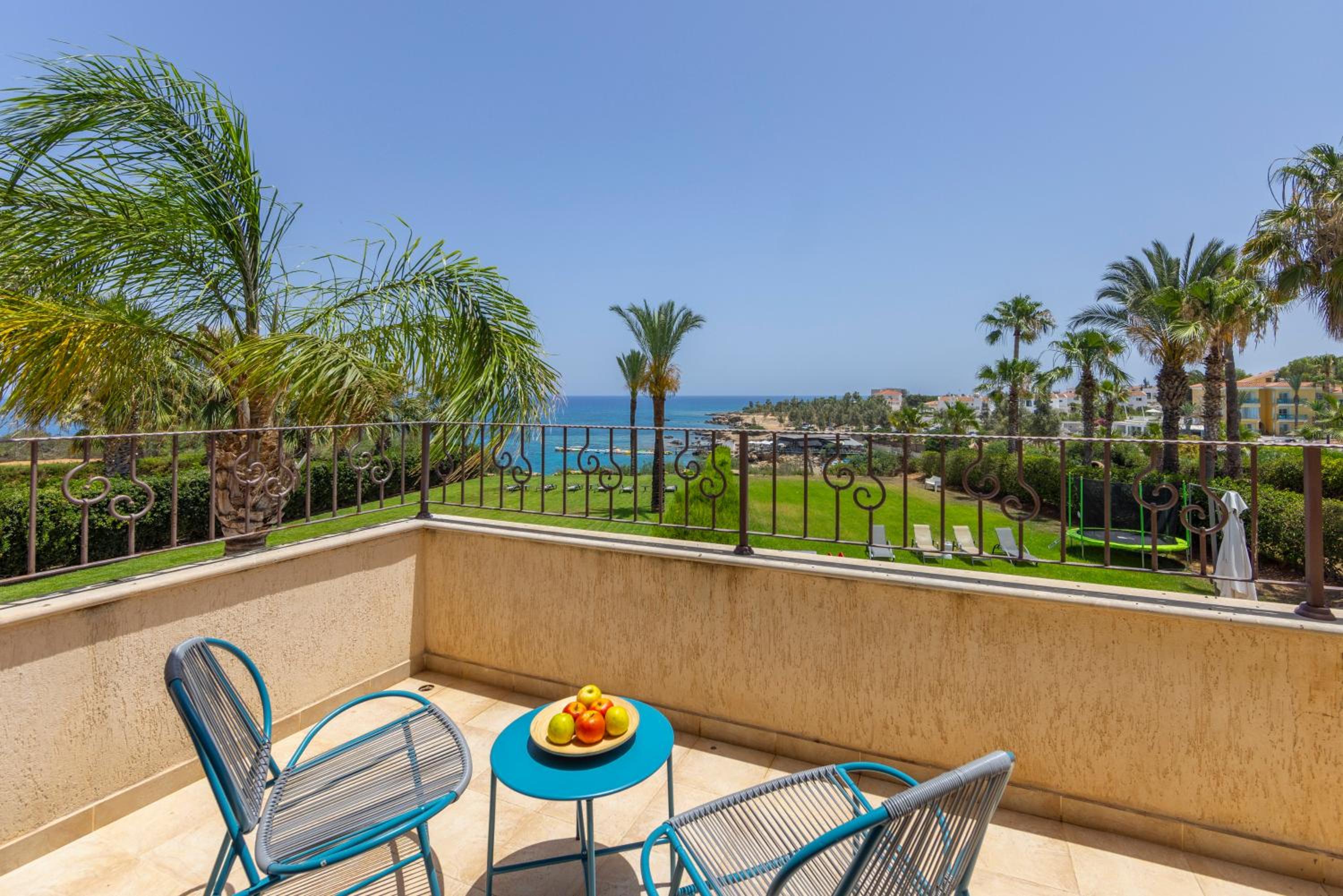 SunnyVillas: 4BR SeaFront Villa*Private Pool*BW44