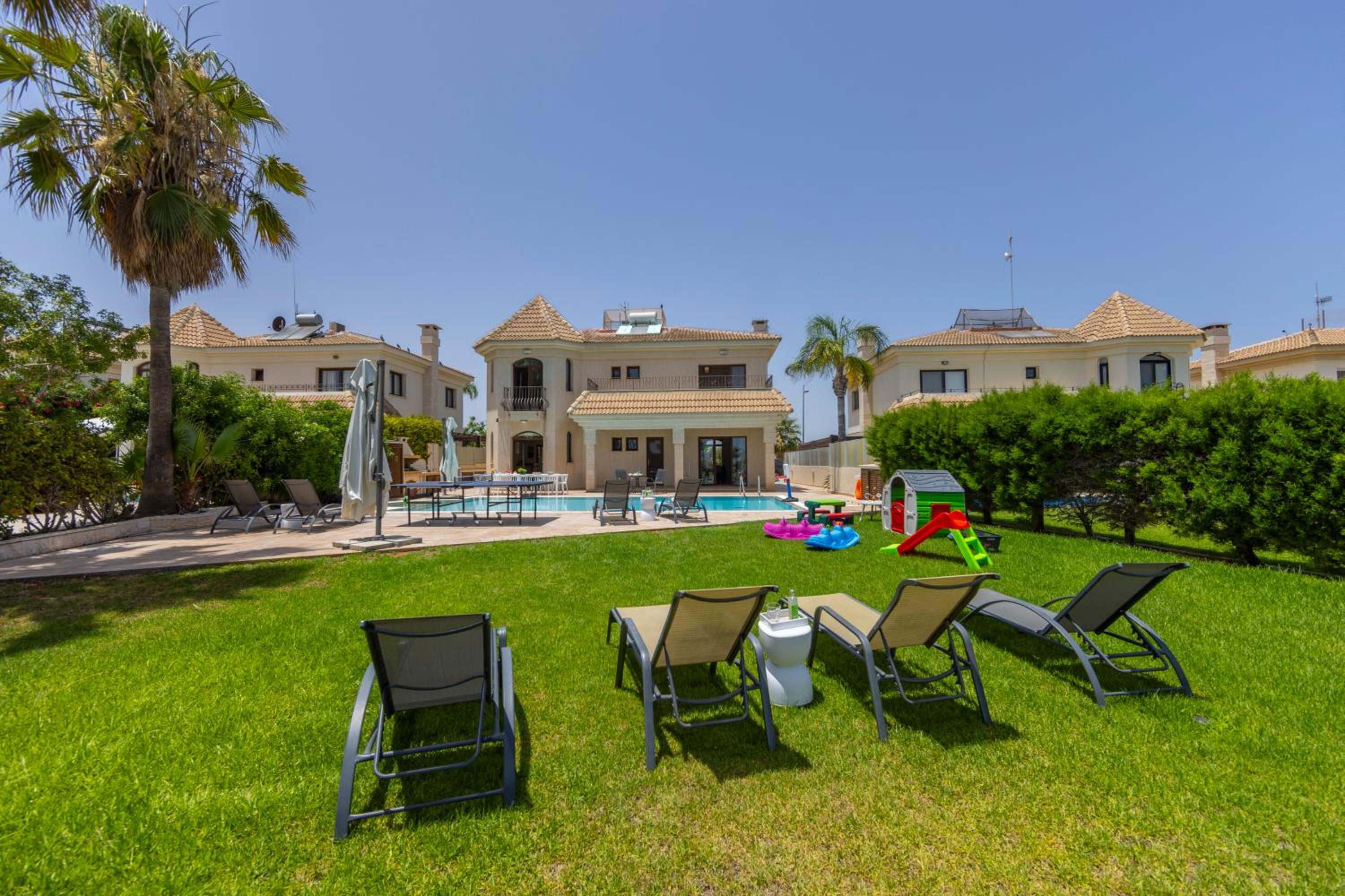 SunnyVillas: 4BR SeaFront Villa*Private Pool*BW44