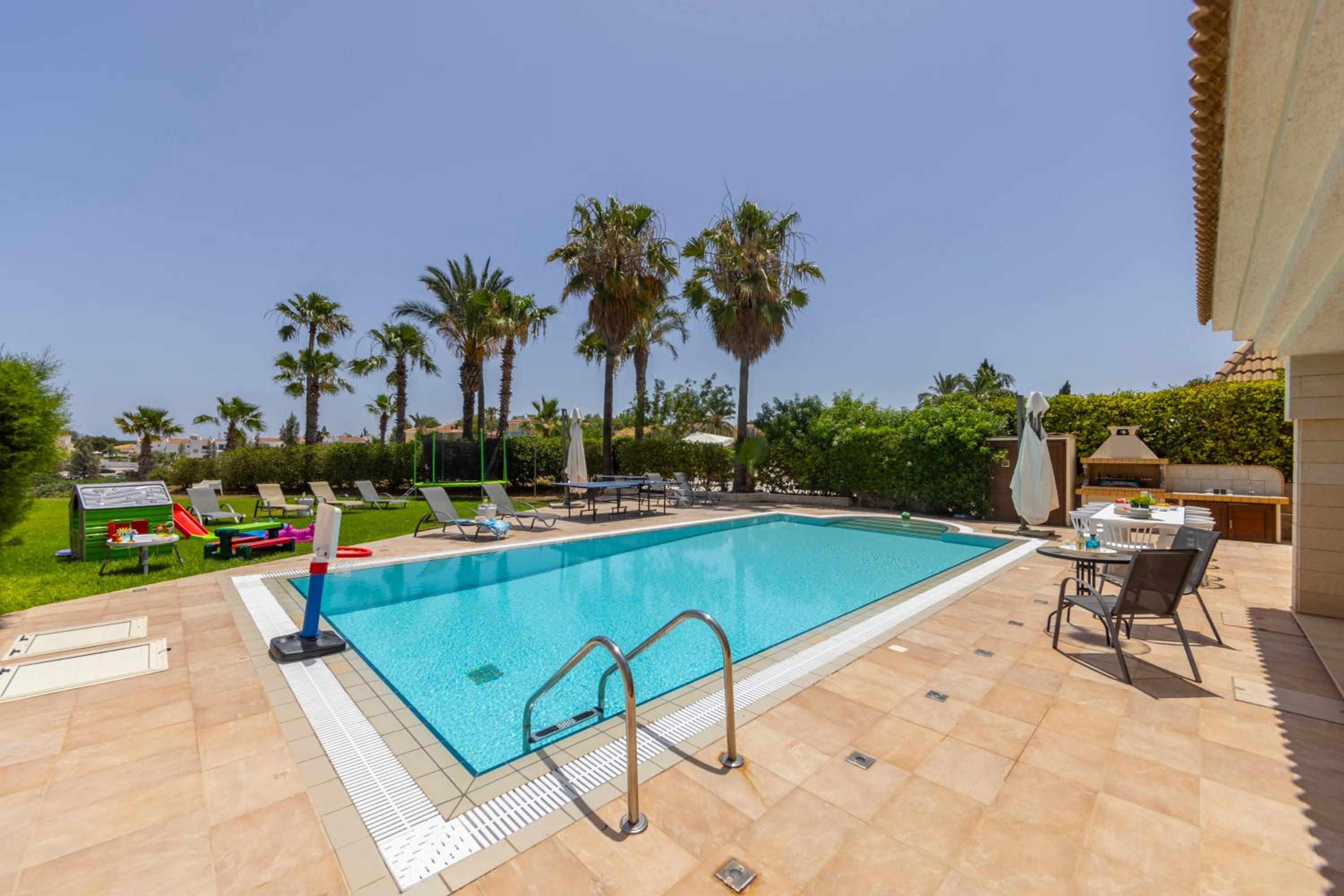 SunnyVillas: 4BR SeaFront Villa*Private Pool*BW44