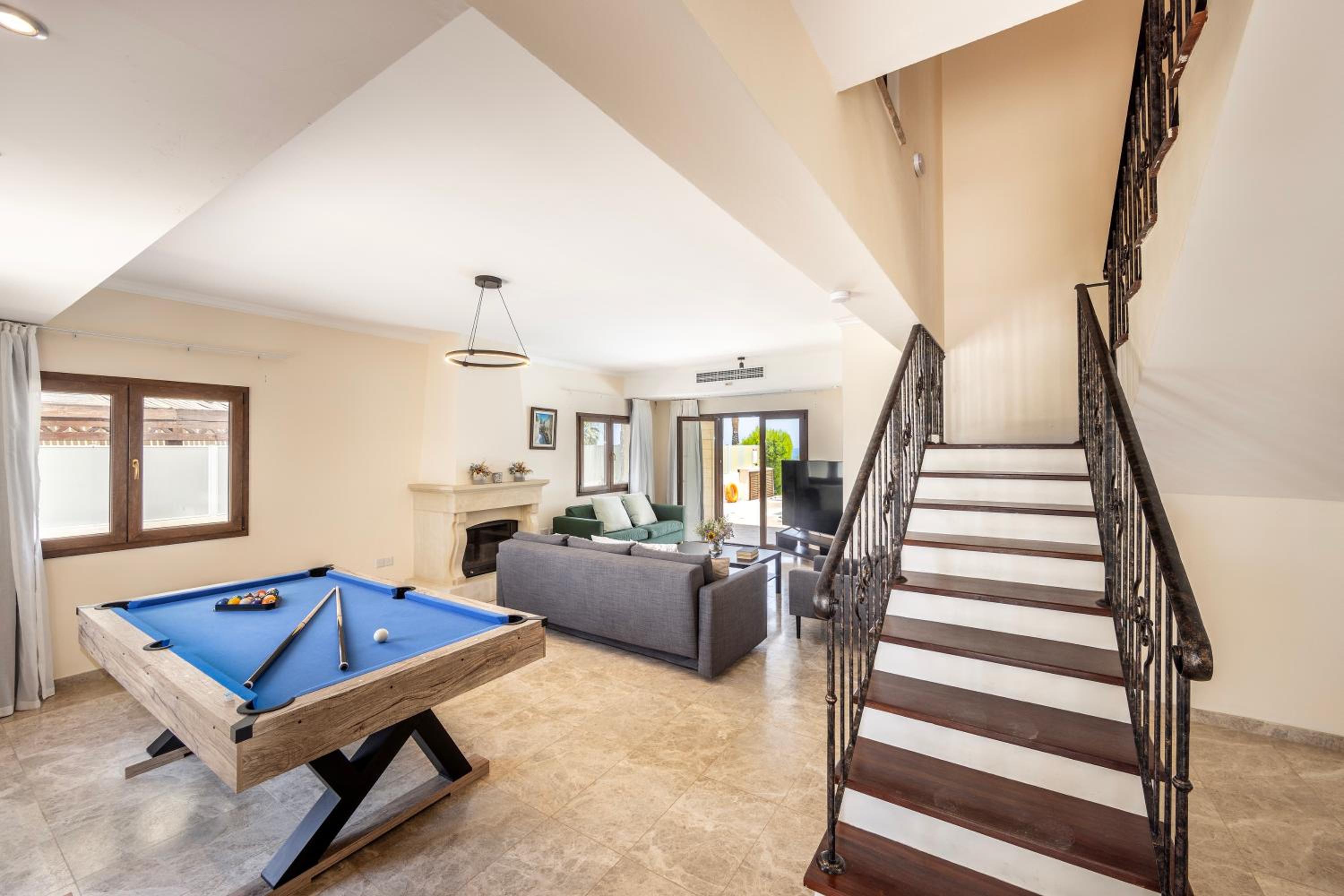 SunnyVillas: 4BR SeaFront Villa*Private Pool*BW44