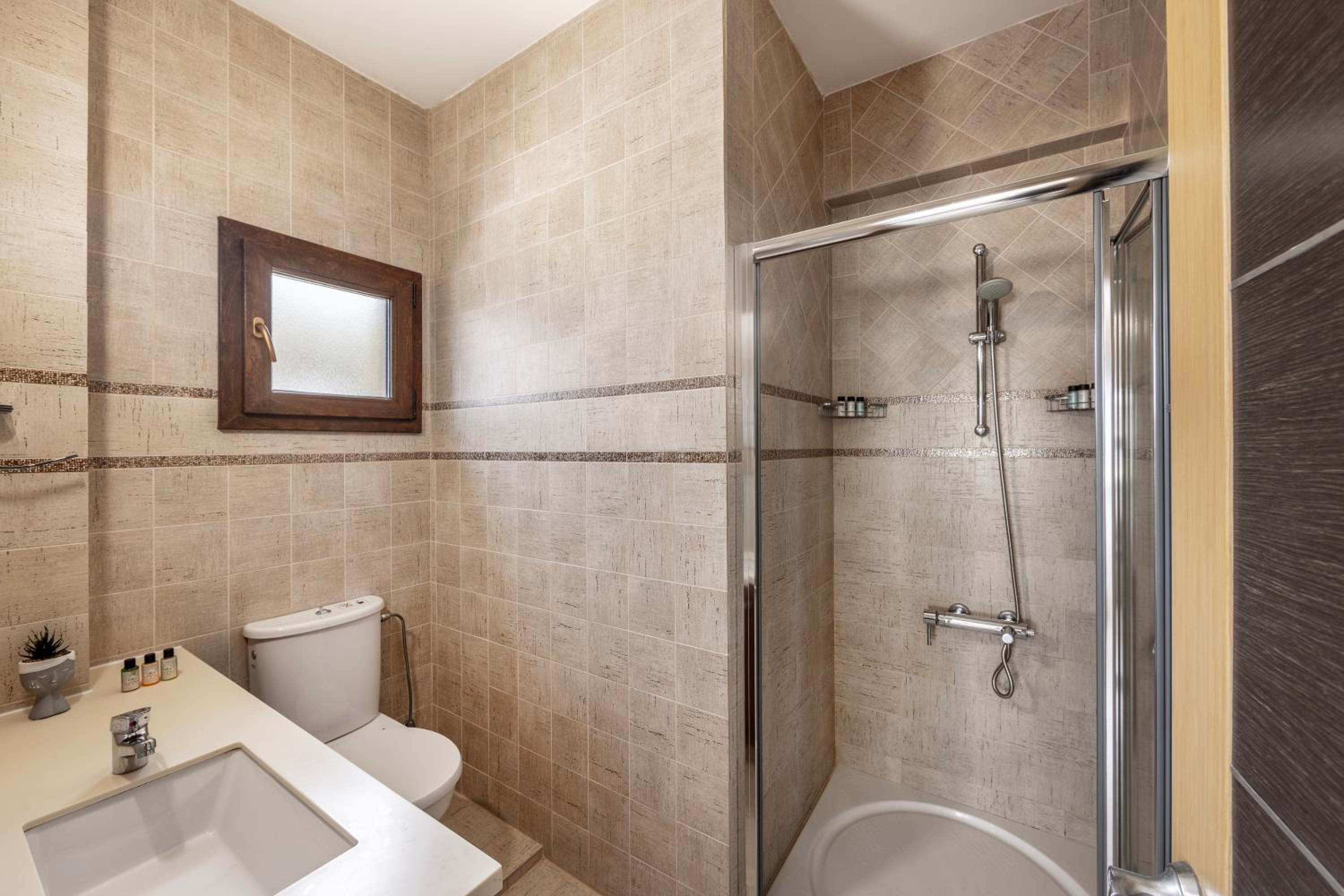 SunnyVillas: 4BR SeaFront Villa*Private Pool*BW44