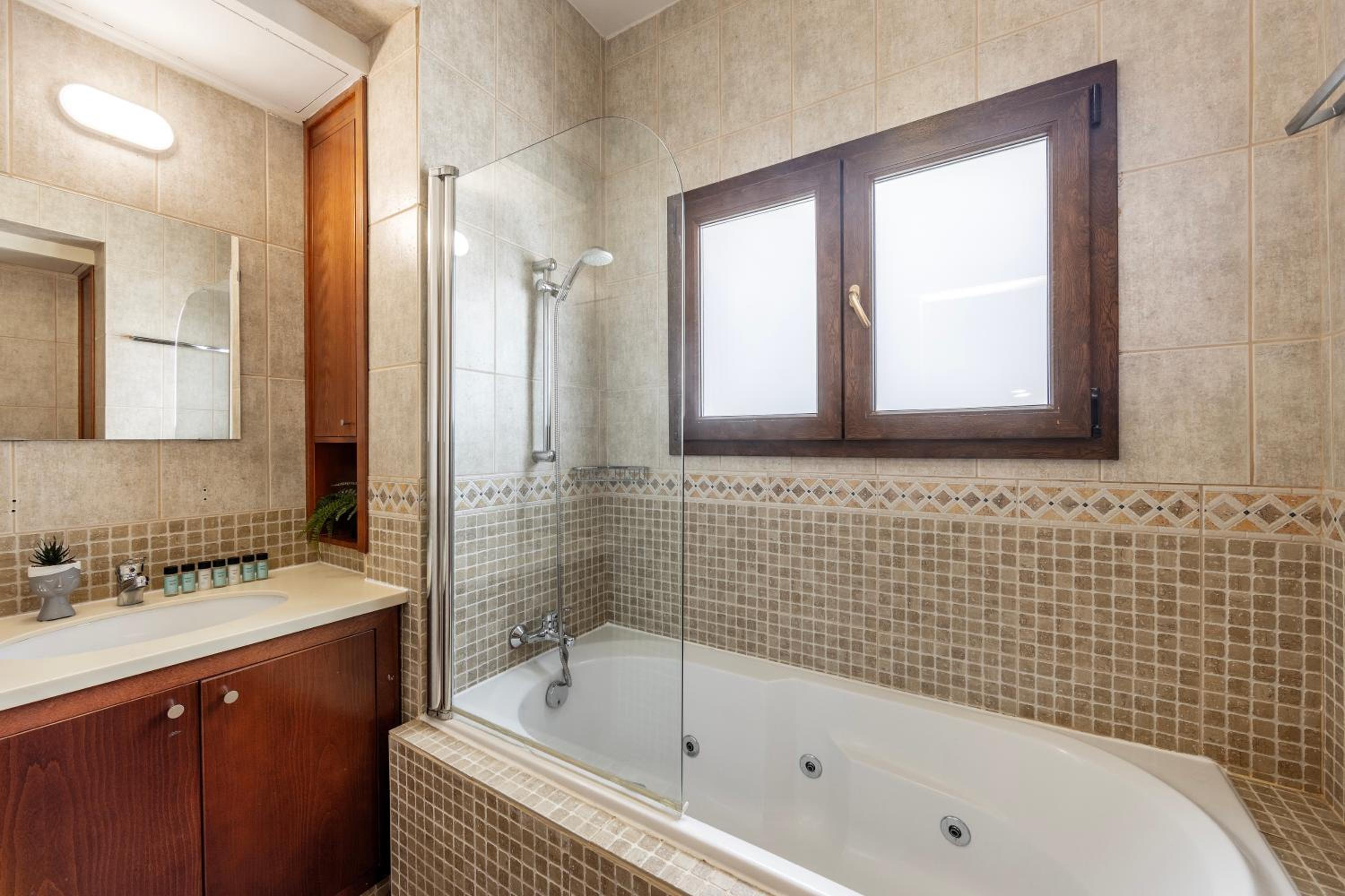 SunnyVillas: 4BR SeaFront Villa*Private Pool*BW44
