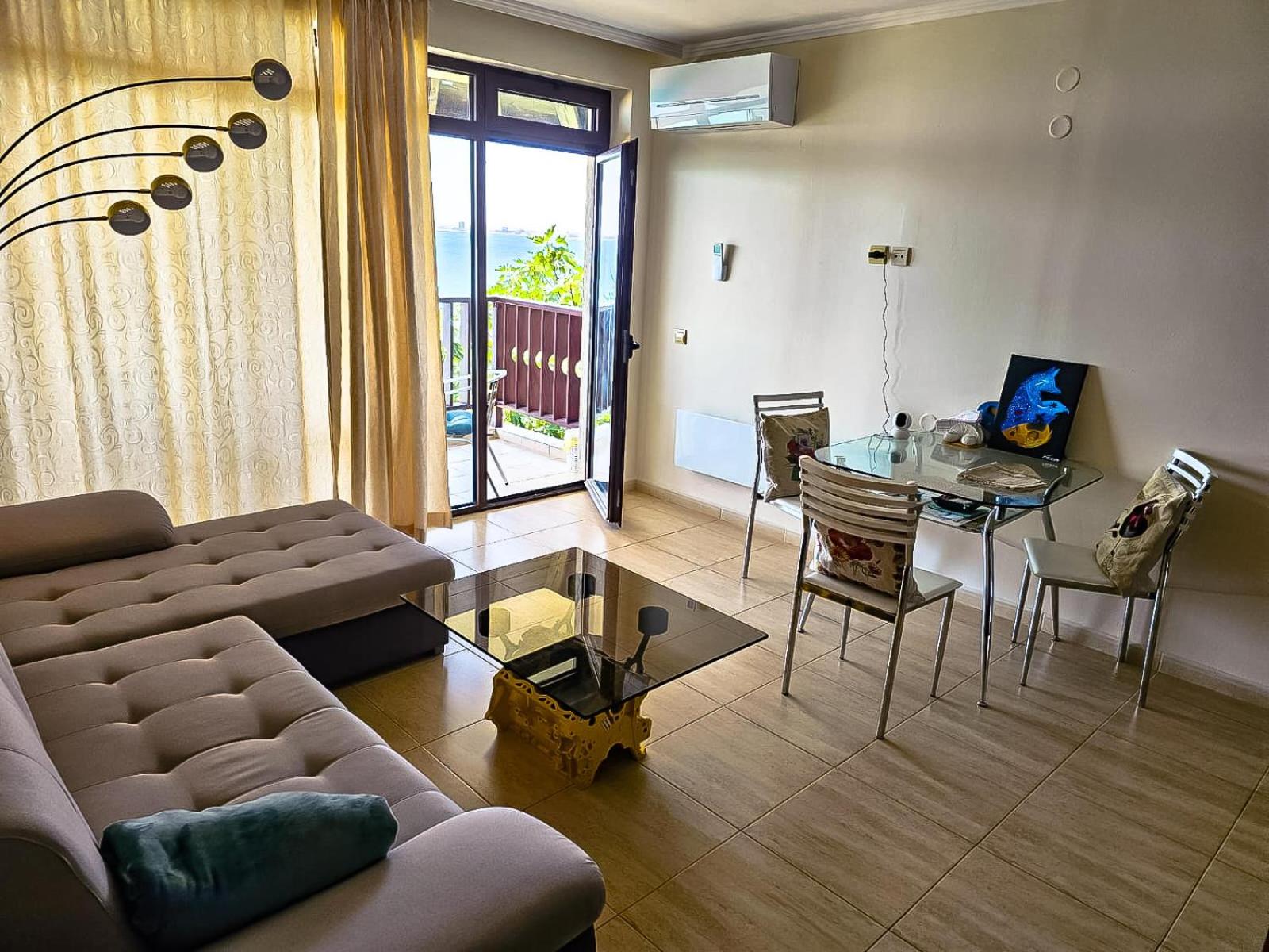 Stunning Beach View Apartment
