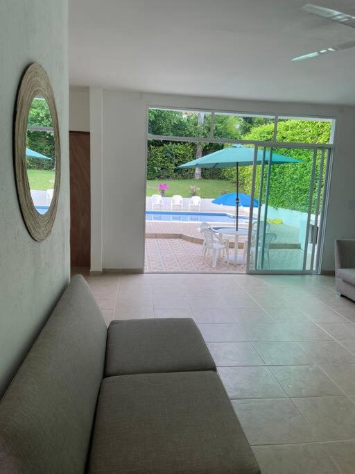 Acogedora casa de descanso con piscina privada