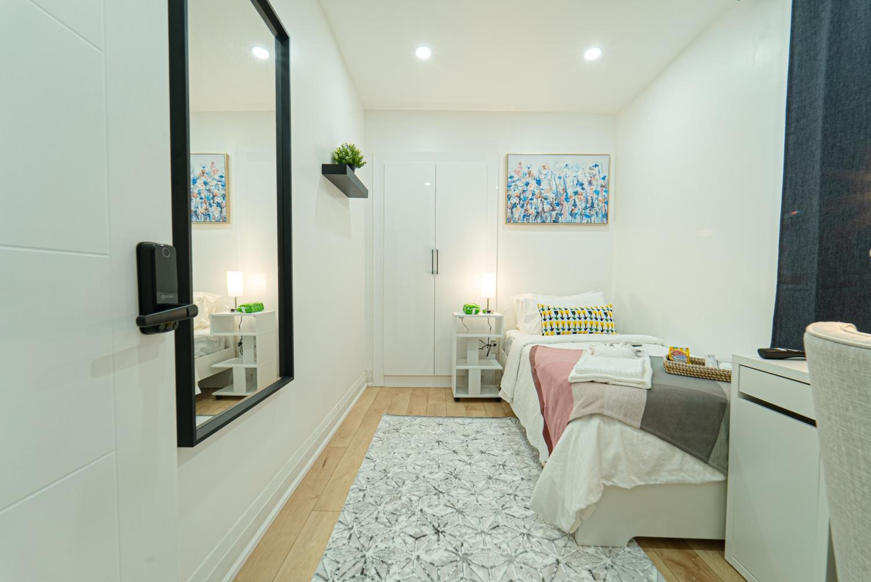 Room with Workspace, Wi-Fi, Free parking, Kitchen essentials