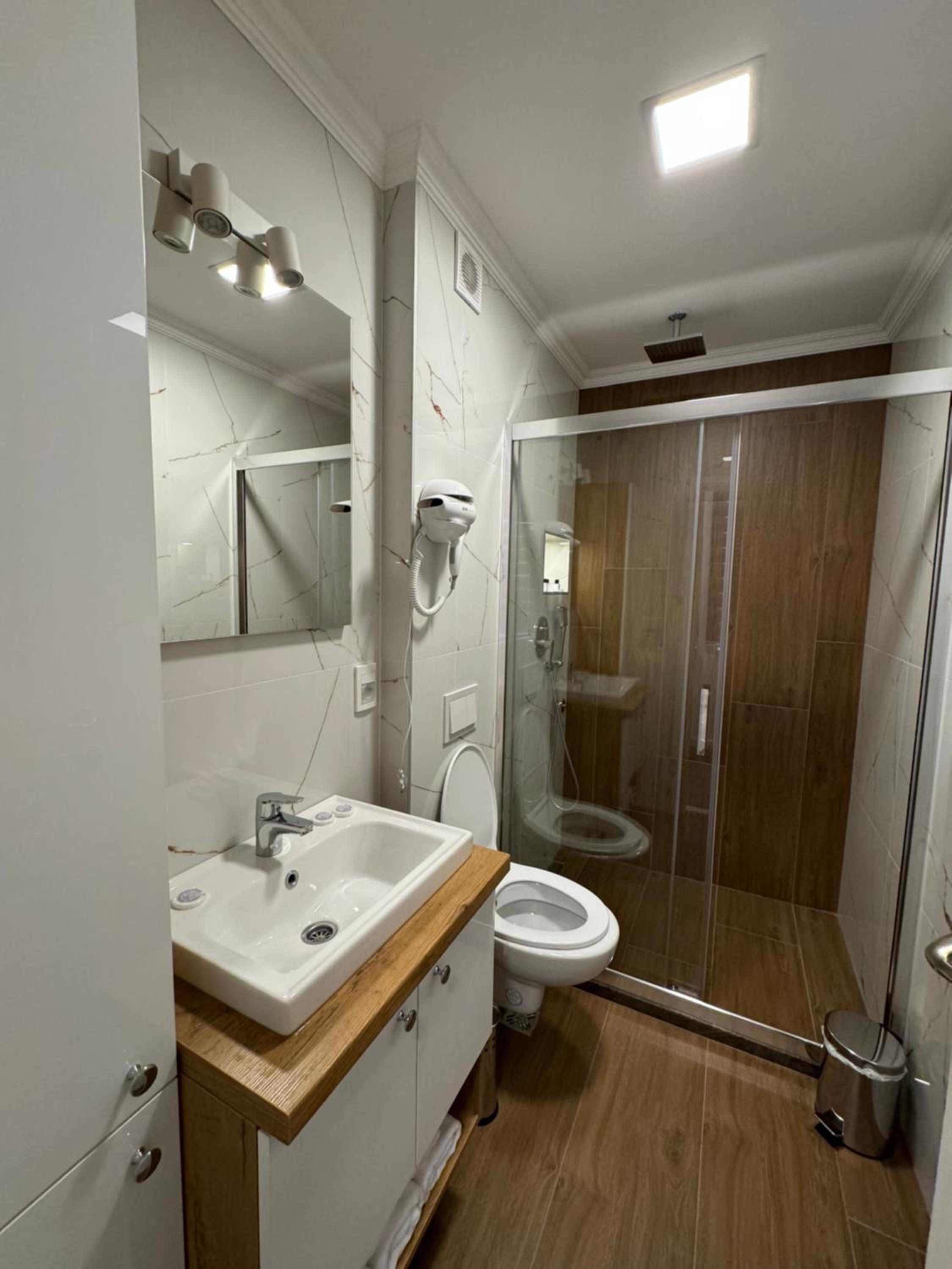 Golden Key Apartments