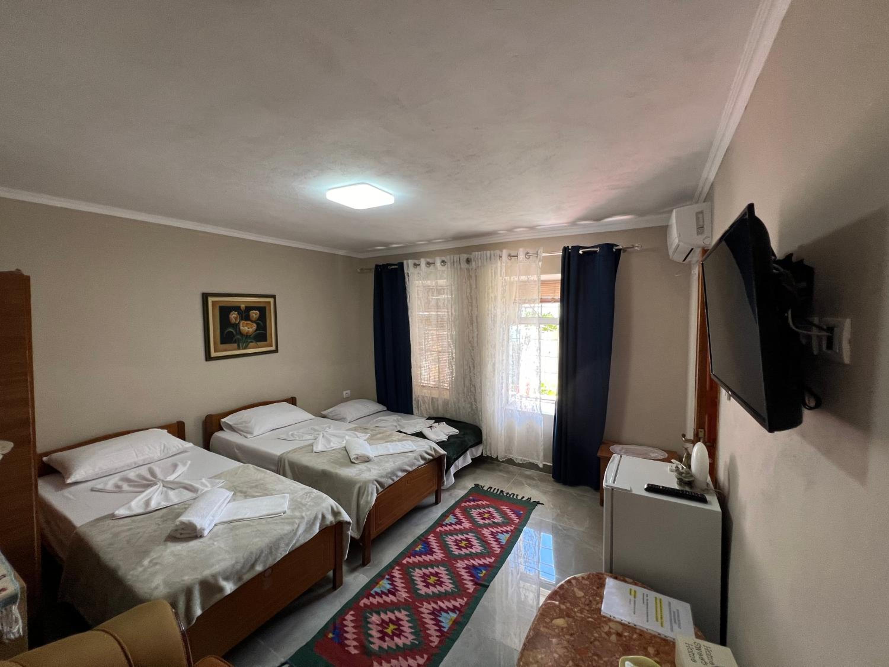 Garden Villa Guni