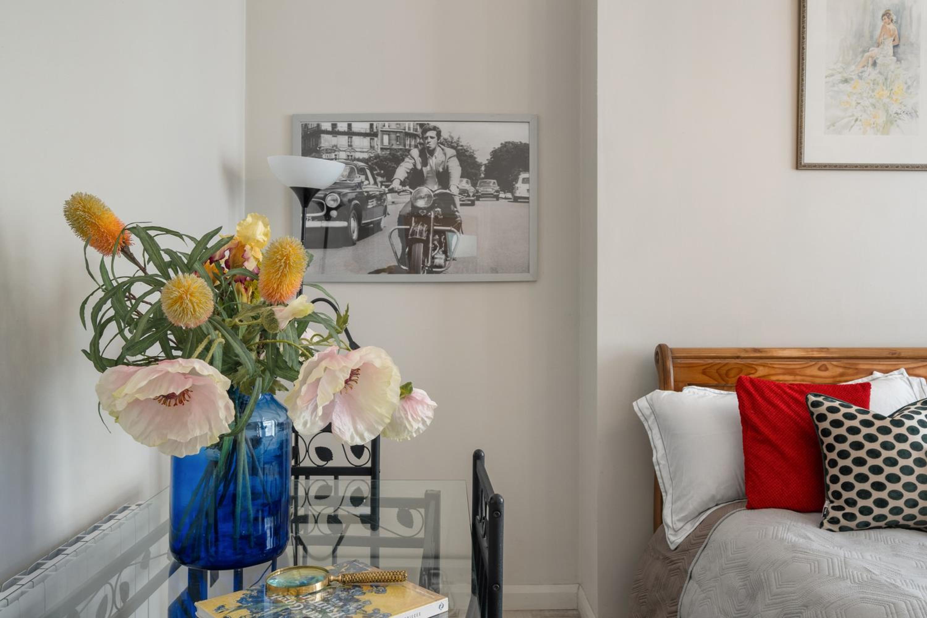 Modern Studio Apartment