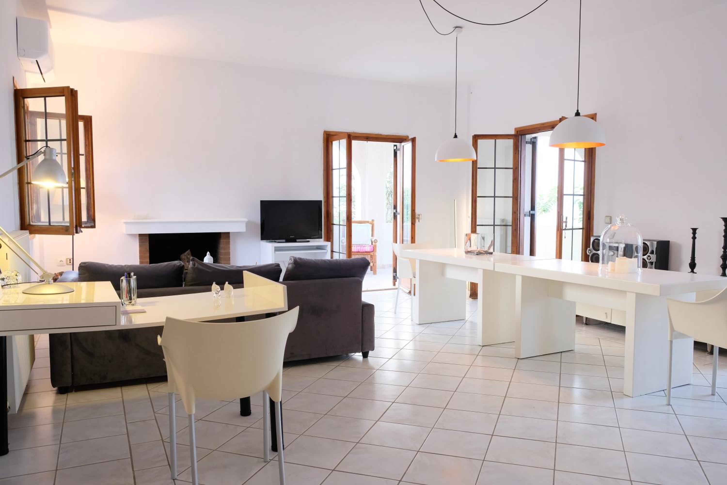 Spacious holiday house with seaview and garden view 5