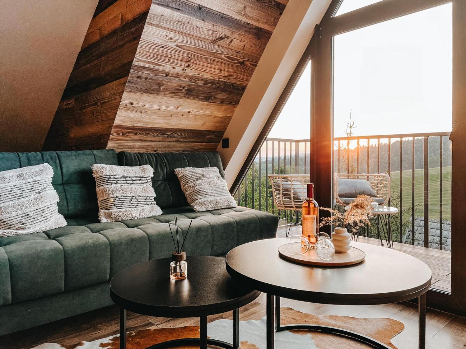 Okno w Gorce- 1 apartament z BALIĄ na wyłączność- Gorce, Pieniny, jezioro Czorsztyńskie