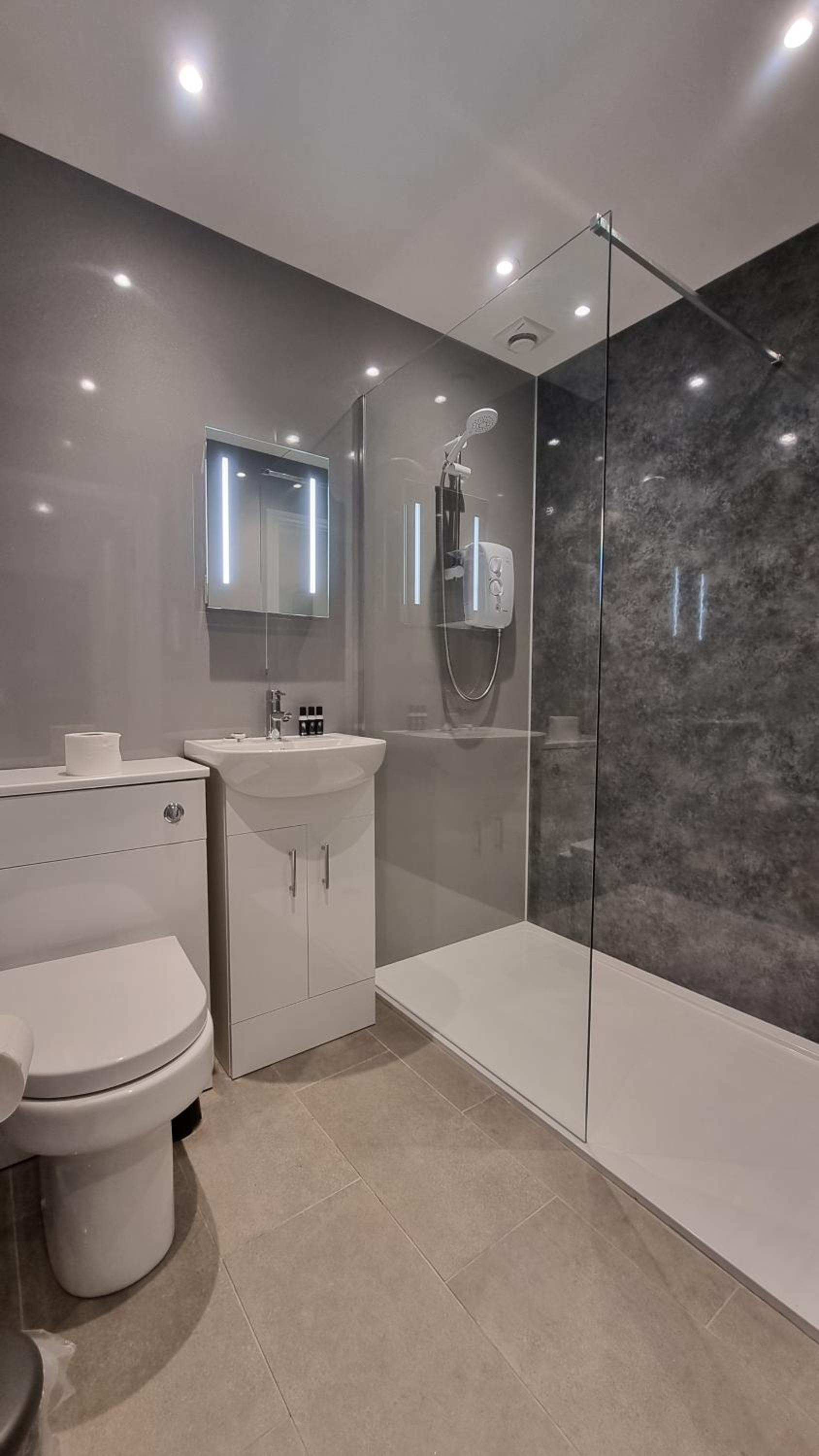 Abergwaun APT 1