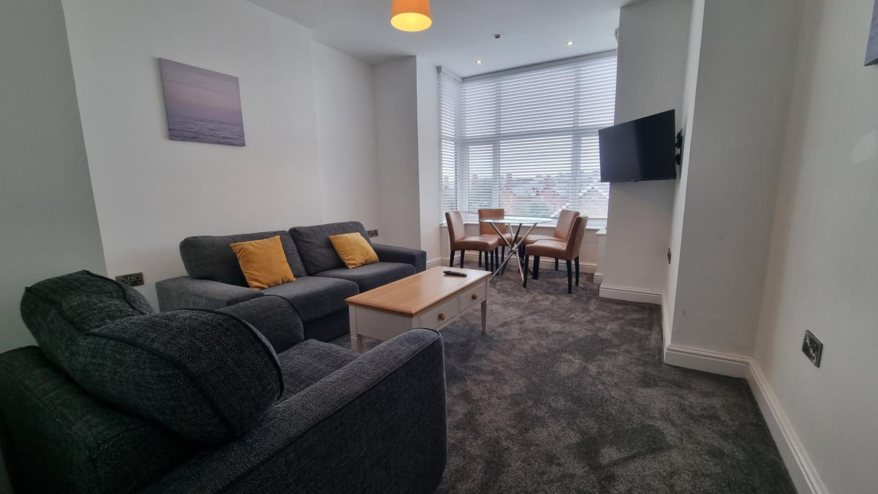 Abergwaun APT 1