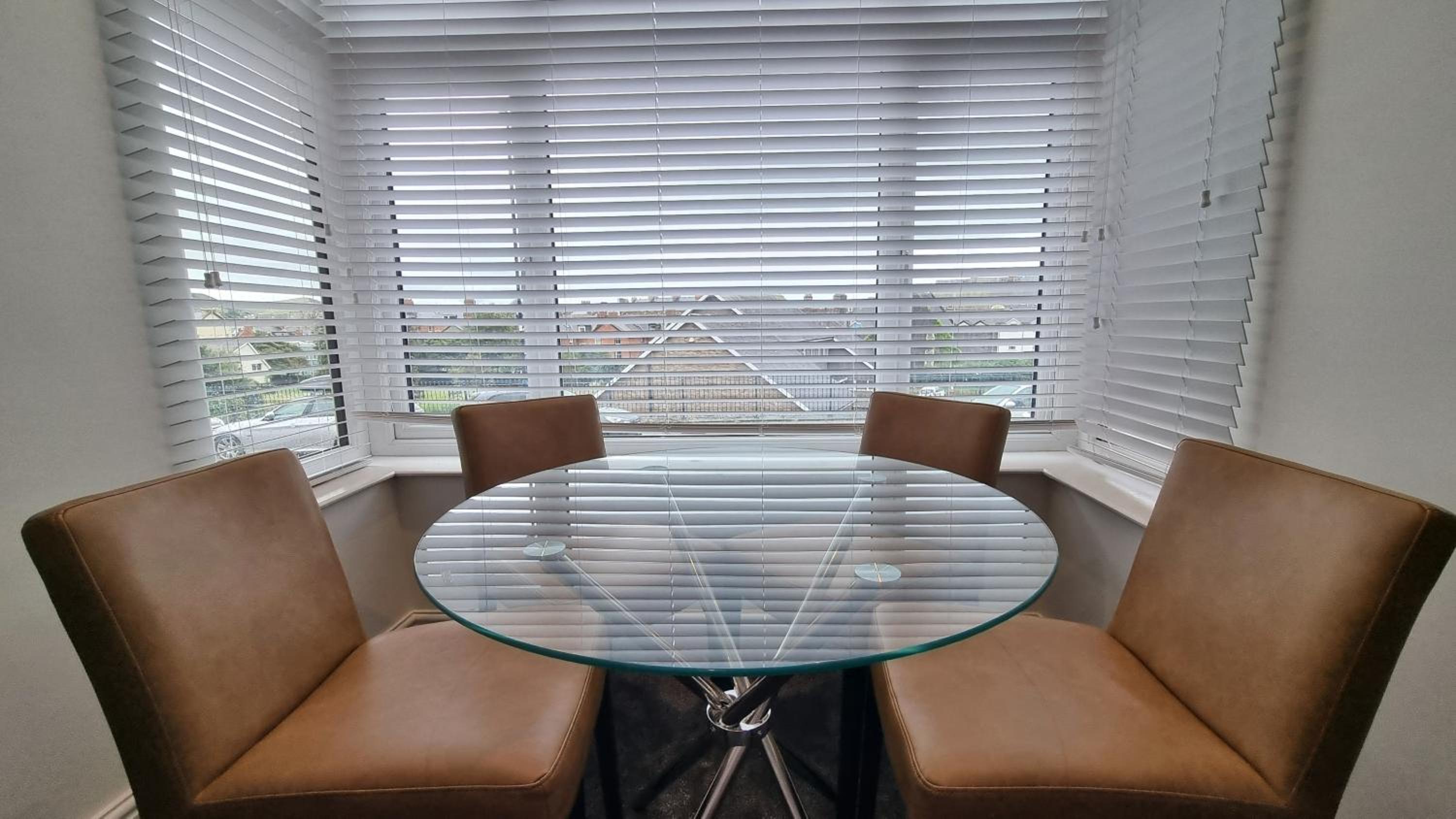 Abergwaun APT 1