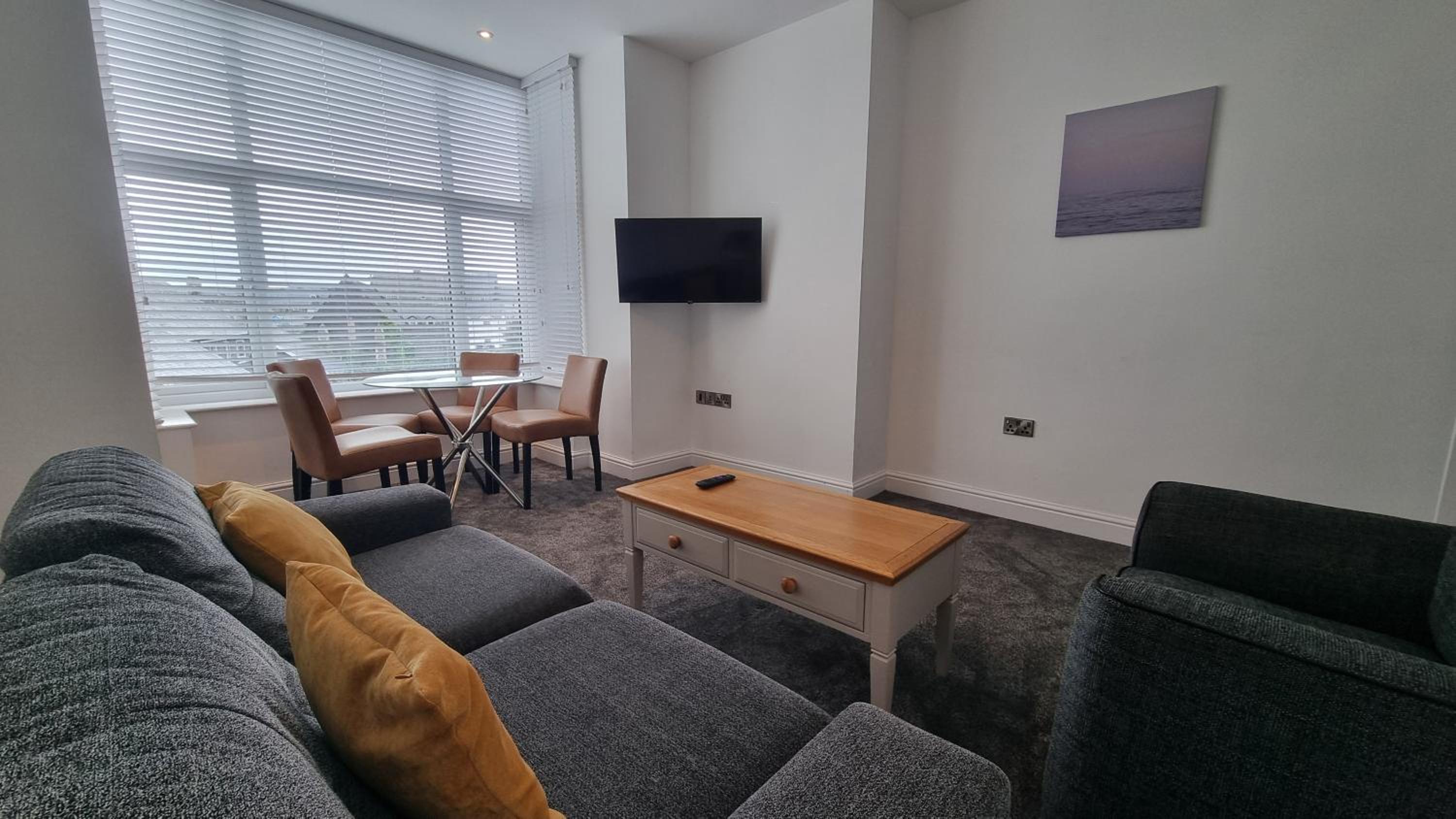 Abergwaun APT 1