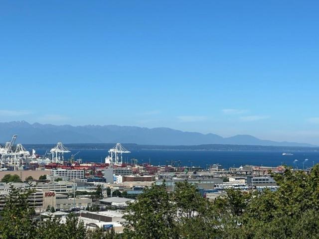 Amazing PNW Properties LLC -GREAT LOCATION! view 5