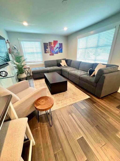 East Nashville Retreat, Outdoor Oasis, Sleeps 12, Four Bedrooms view 5