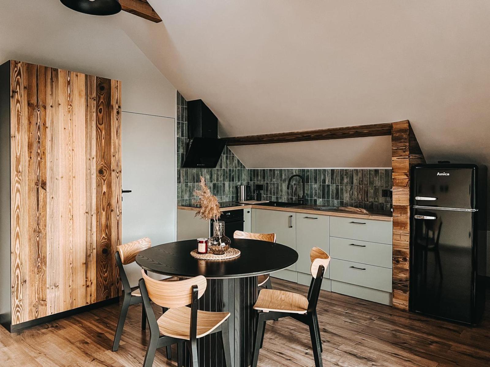 Okno w Gorce- 1 apartament z BALIĄ na wyłączność- Gorce, Pieniny, jezioro Czorsztyńskie
