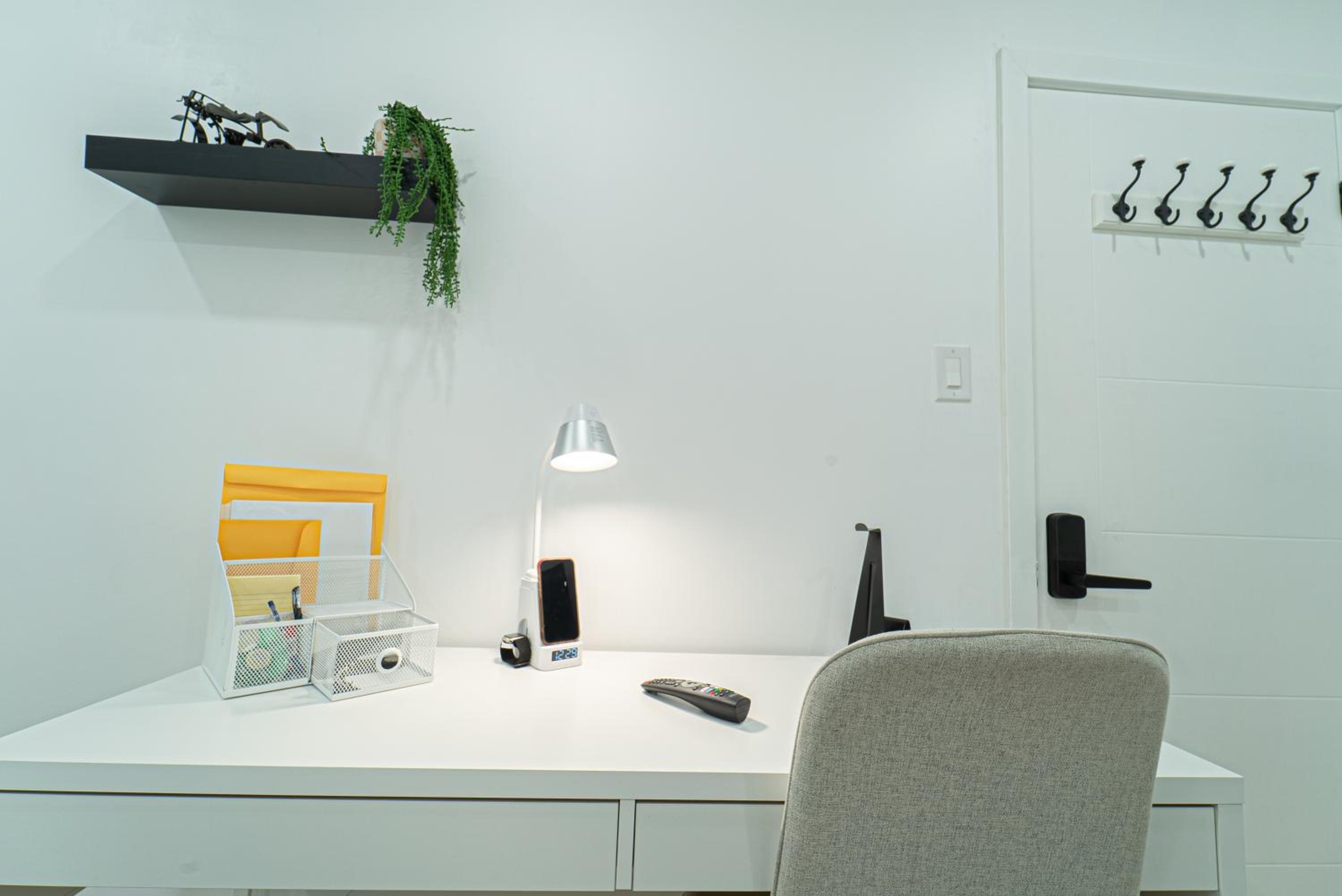 Room near Sheppard Ave with Wi-Fi, Essentials, Parking, Kitchen