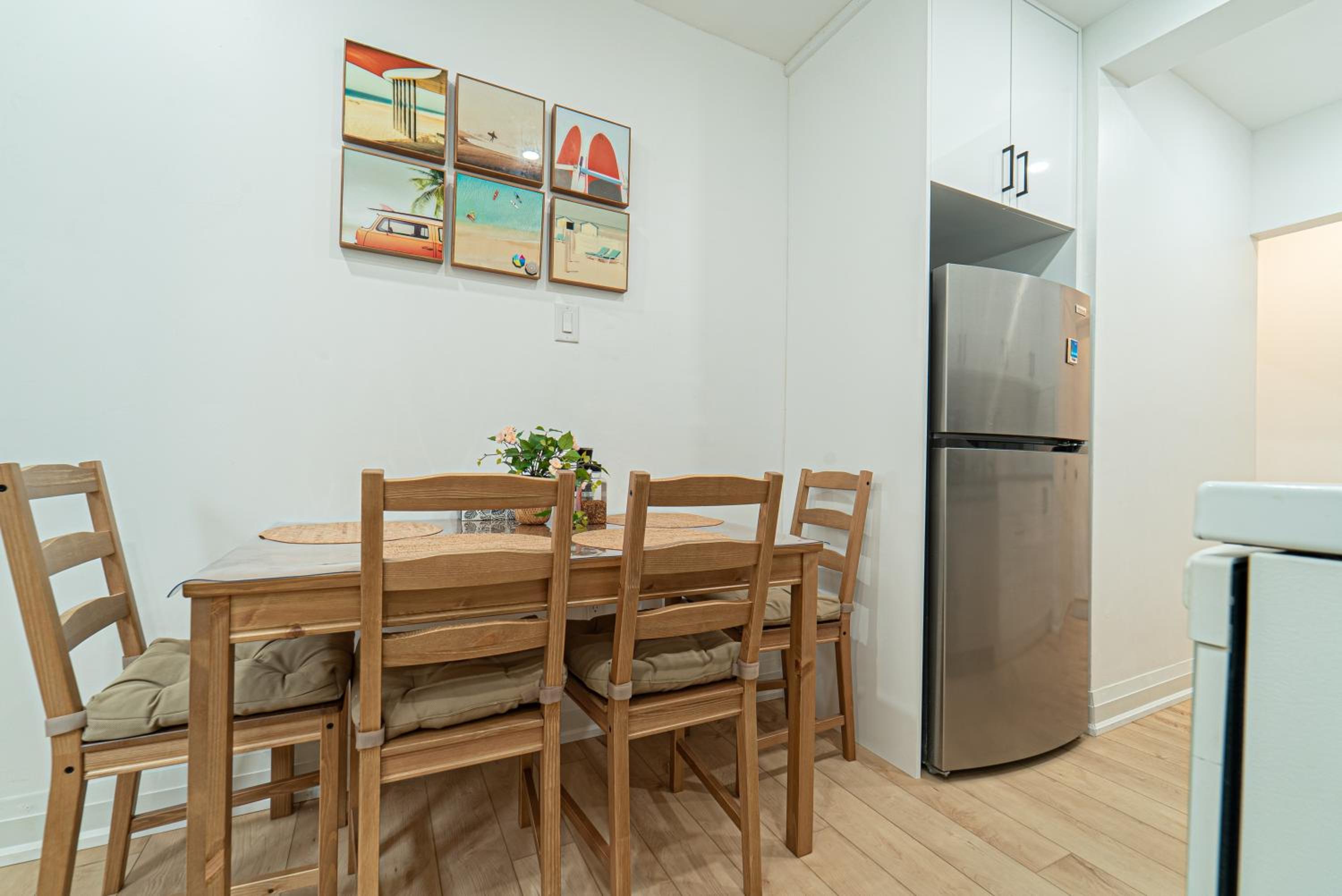 Room near Sheppard Ave with Wi-Fi, Essentials, Parking, Kitchen