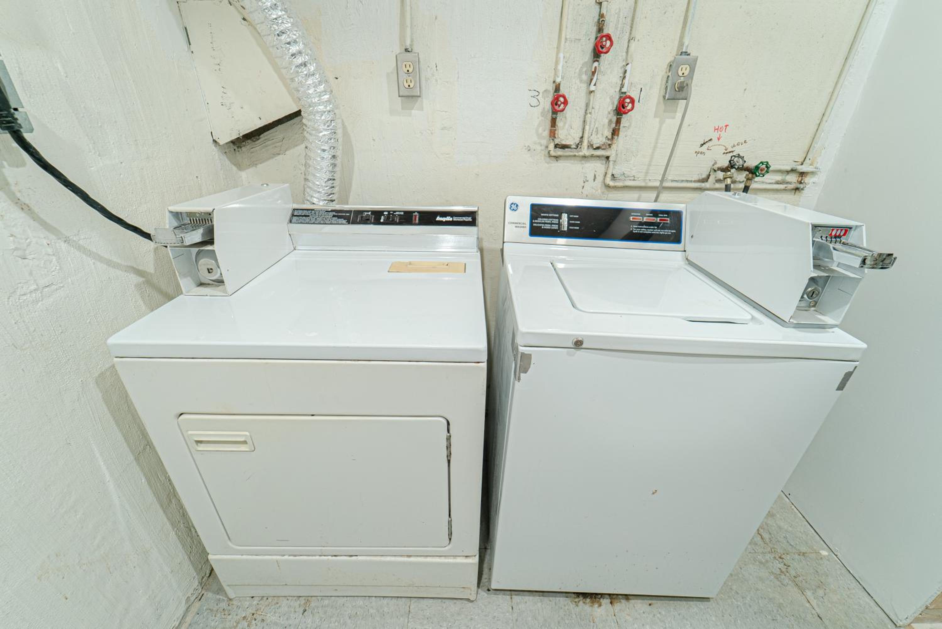 Room near Sheppard Ave with Wi-Fi, Essentials, Parking, Kitchen