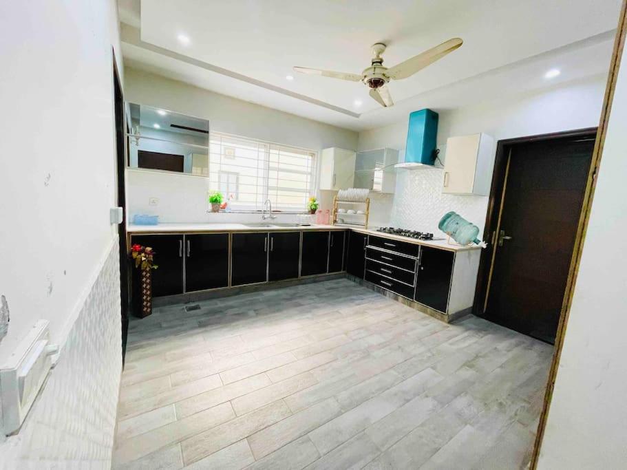 6 Beds Kannal house in middle of DHA Lahore City view 5