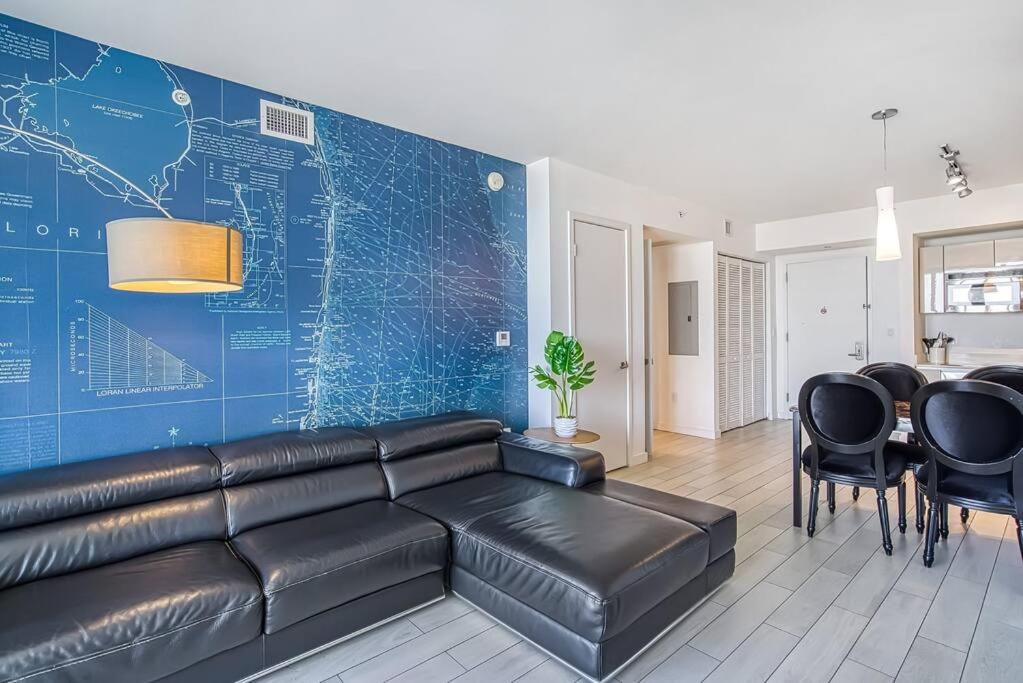High-Floor Oceanview Apartment