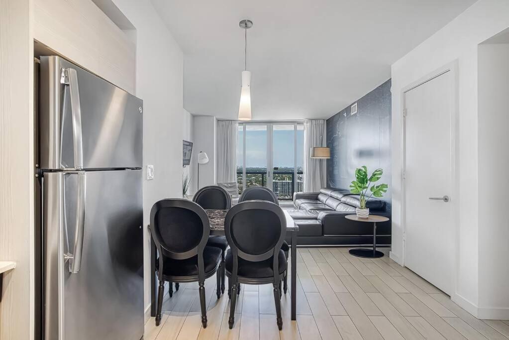 High-Floor Oceanview Apartment