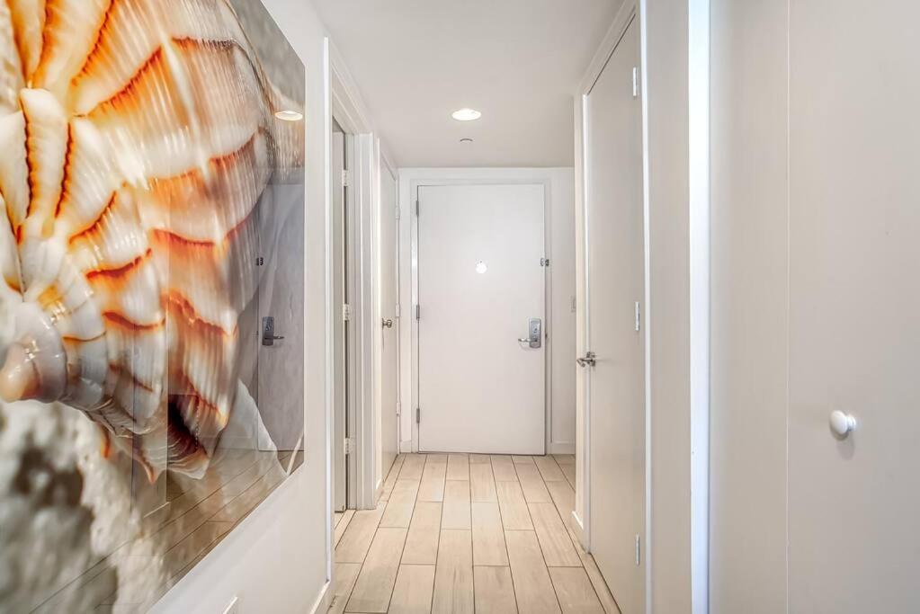 High-Floor Oceanview Apartment