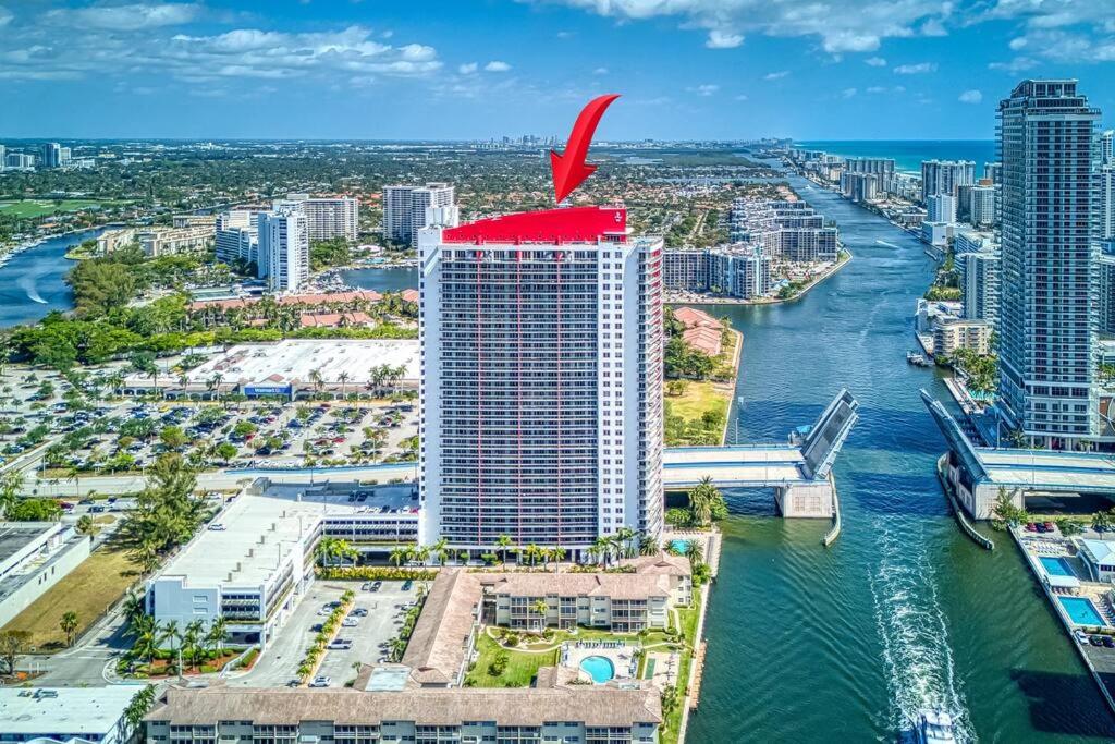 High-Floor Oceanview Apartment