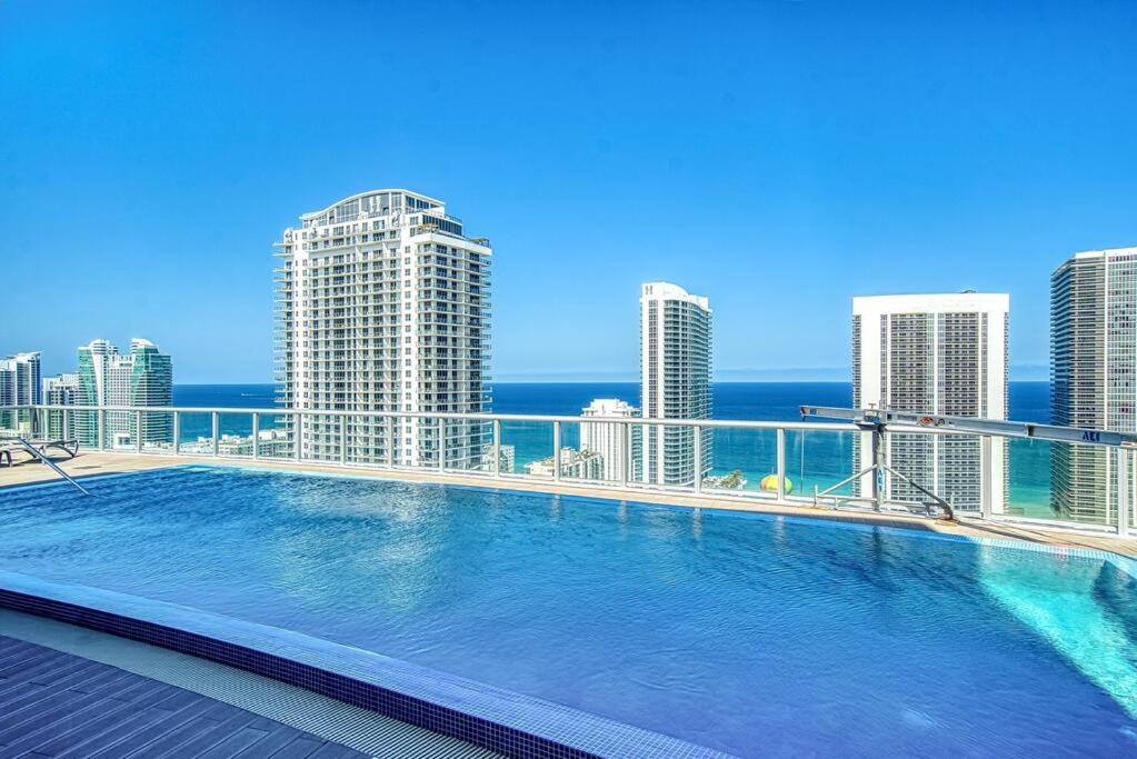 High-Floor Oceanview Apartment